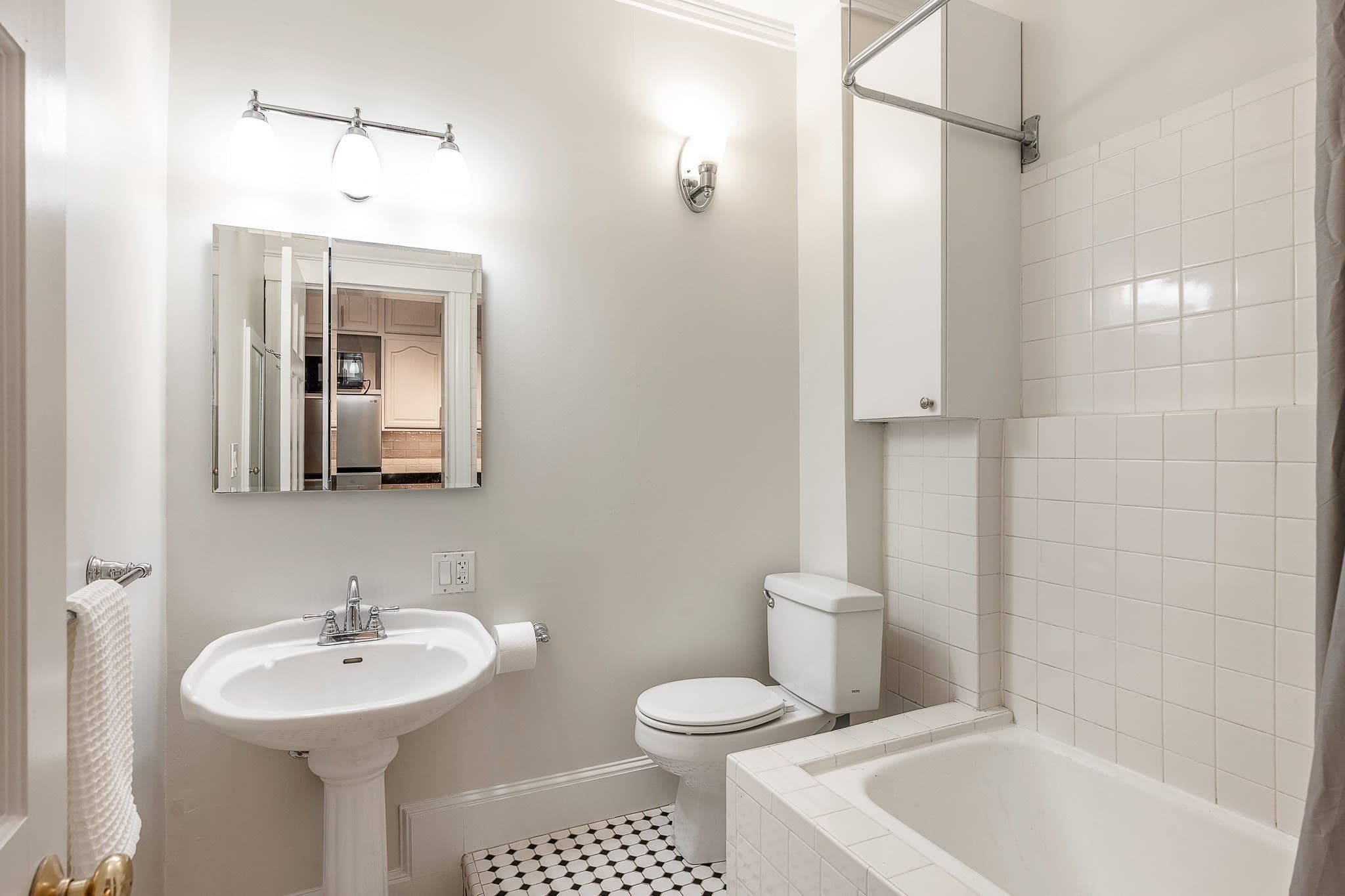 Condominium at 411 Beacon St # 5, Boston MA 02115, Boston, photo 8 of 12