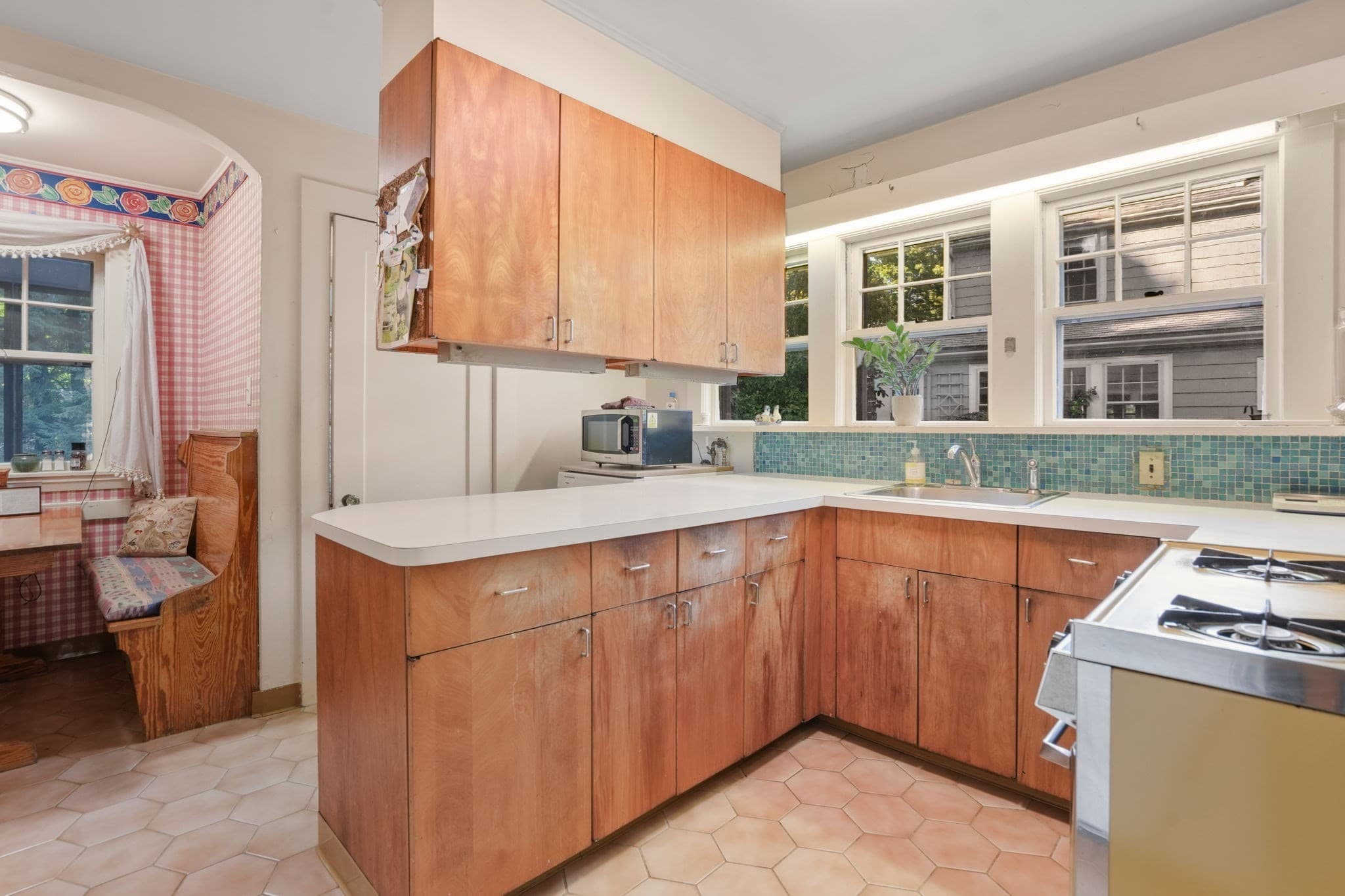 Single Family Residence at 11 Stoneleigh Road, Newton MA 02465, Newton, photo 13 of 38