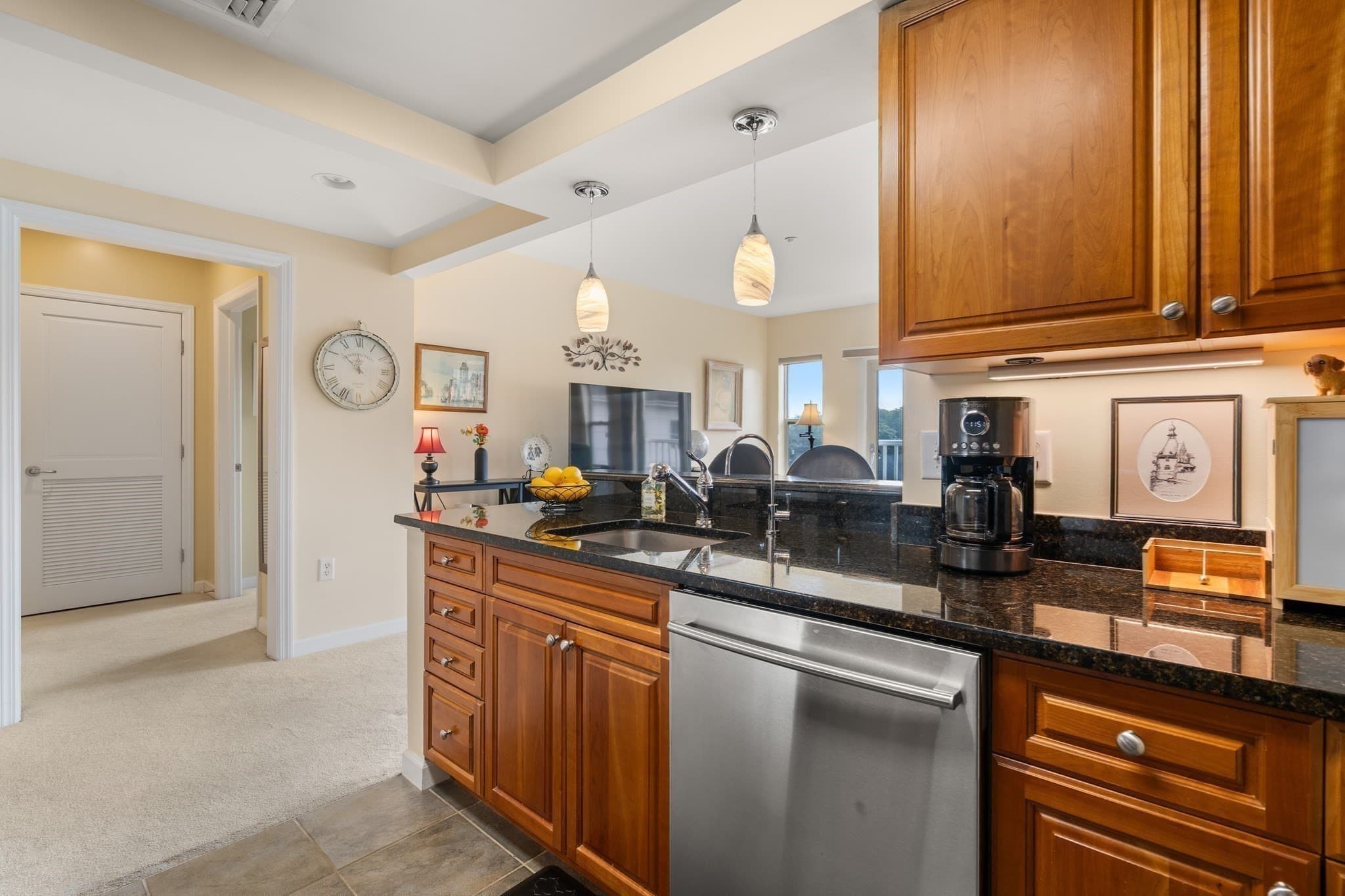 Condominium at 250 Main Street # 402, Hudson MA 01749, Hudson, photo 9 of 39