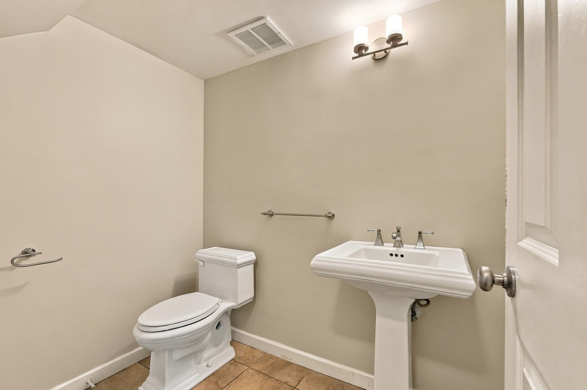 Condominium at 88 Bailey St # 88, Stoughton MA 02072, Stoughton, photo 23 of 30