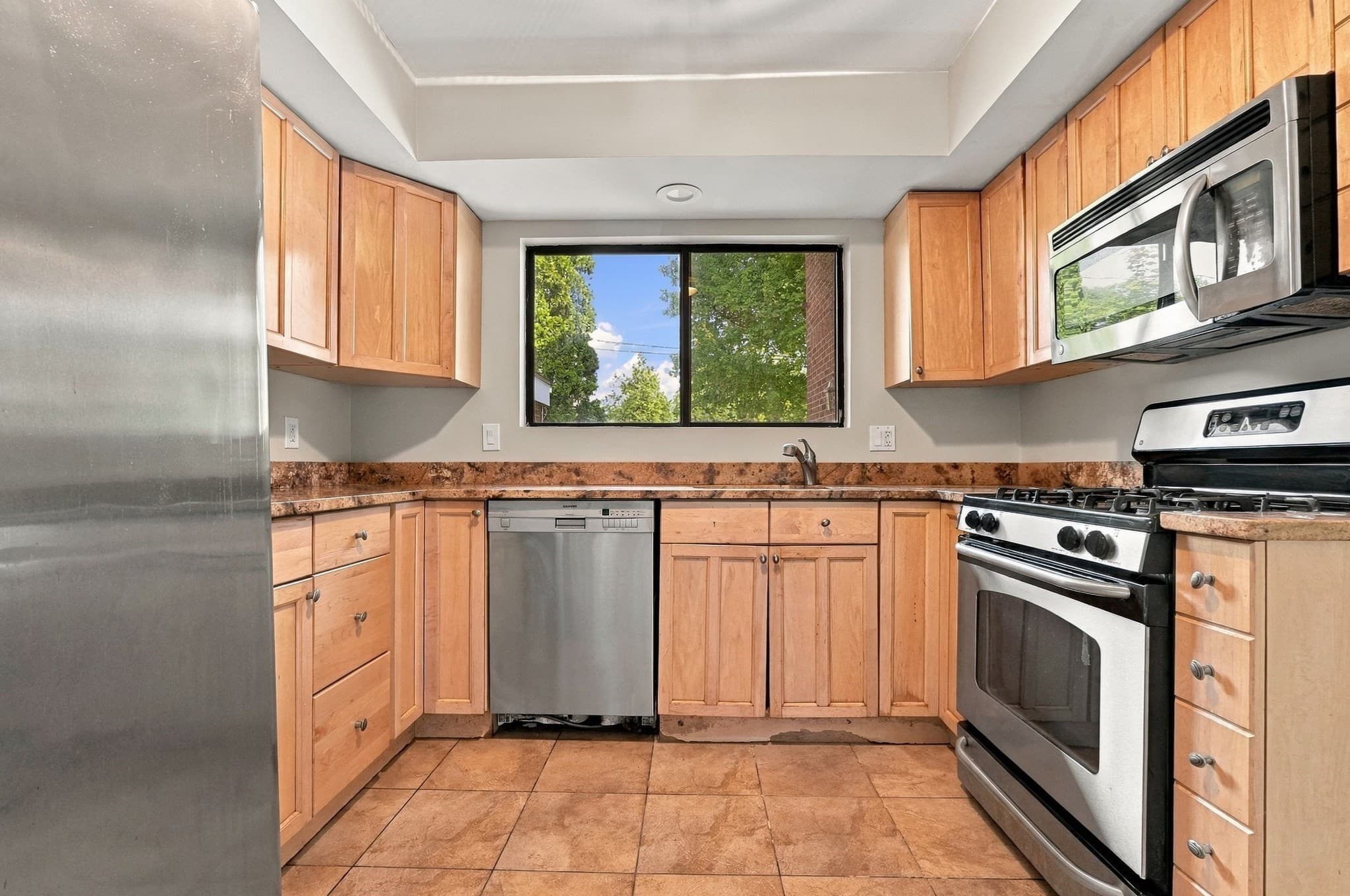 Condominium at 88 Bailey St # 88, Stoughton MA 02072, Stoughton, photo 5 of 30