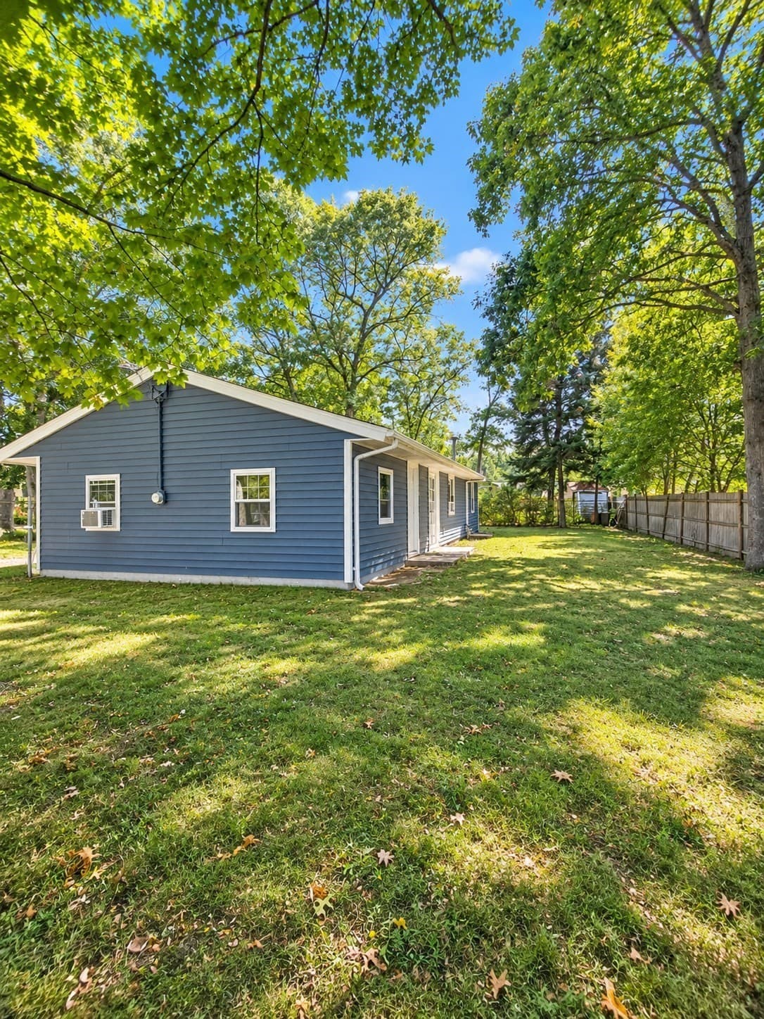 Single Family Residence at 118 Deanna Rd, Brockton MA 02302, Brockton, photo 2 of 3