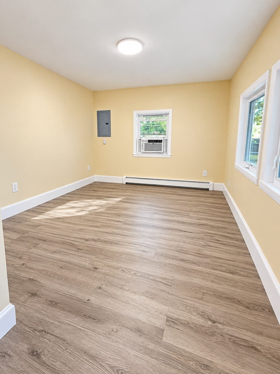 Single Family Residence at 118 Deanna Rd, Brockton MA 02302, photo 12 of 21