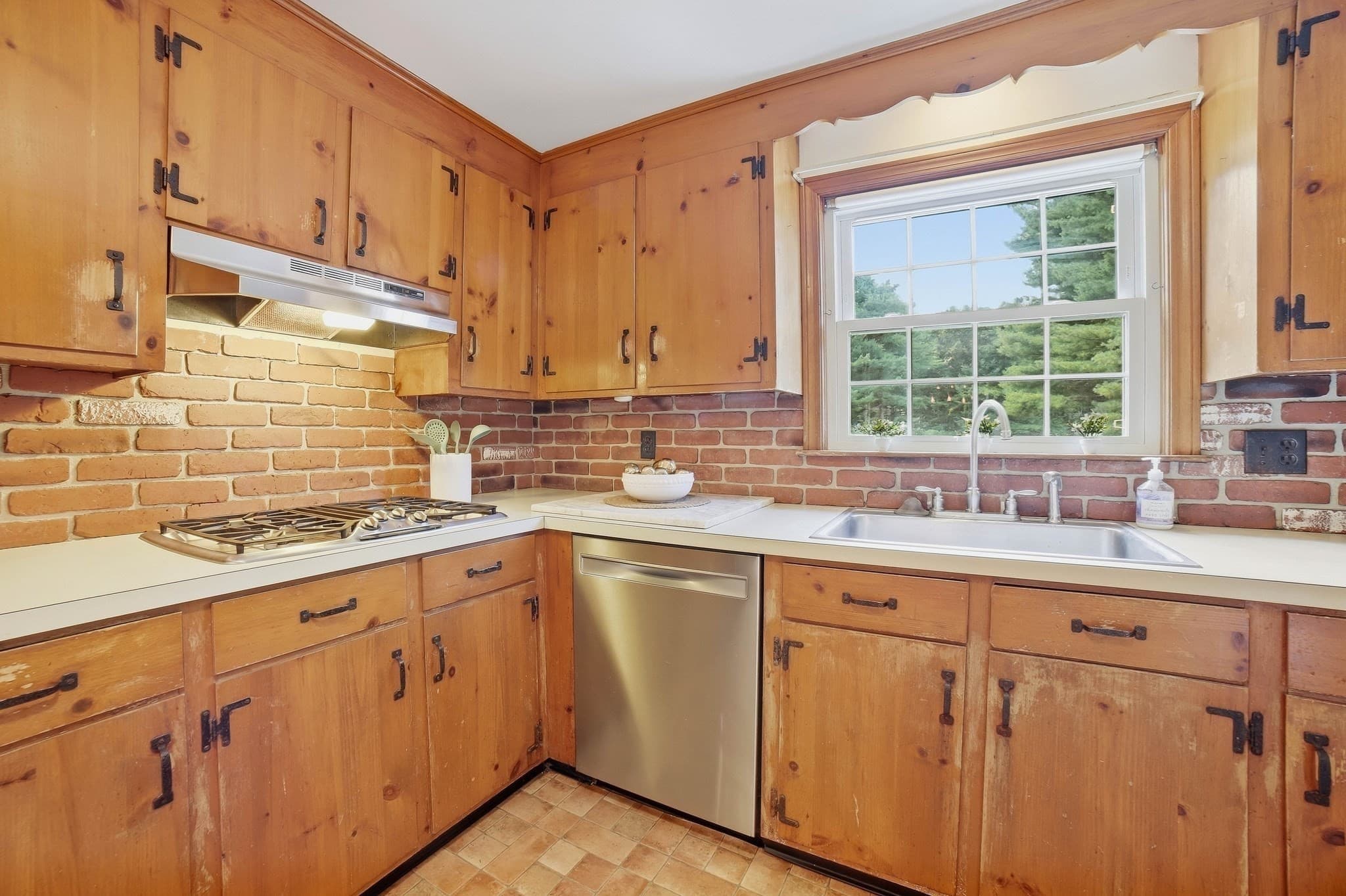 Single Family Residence at 407 Stow Rd, Boxborough MA 01719, Boxborough, photo 11 of 42