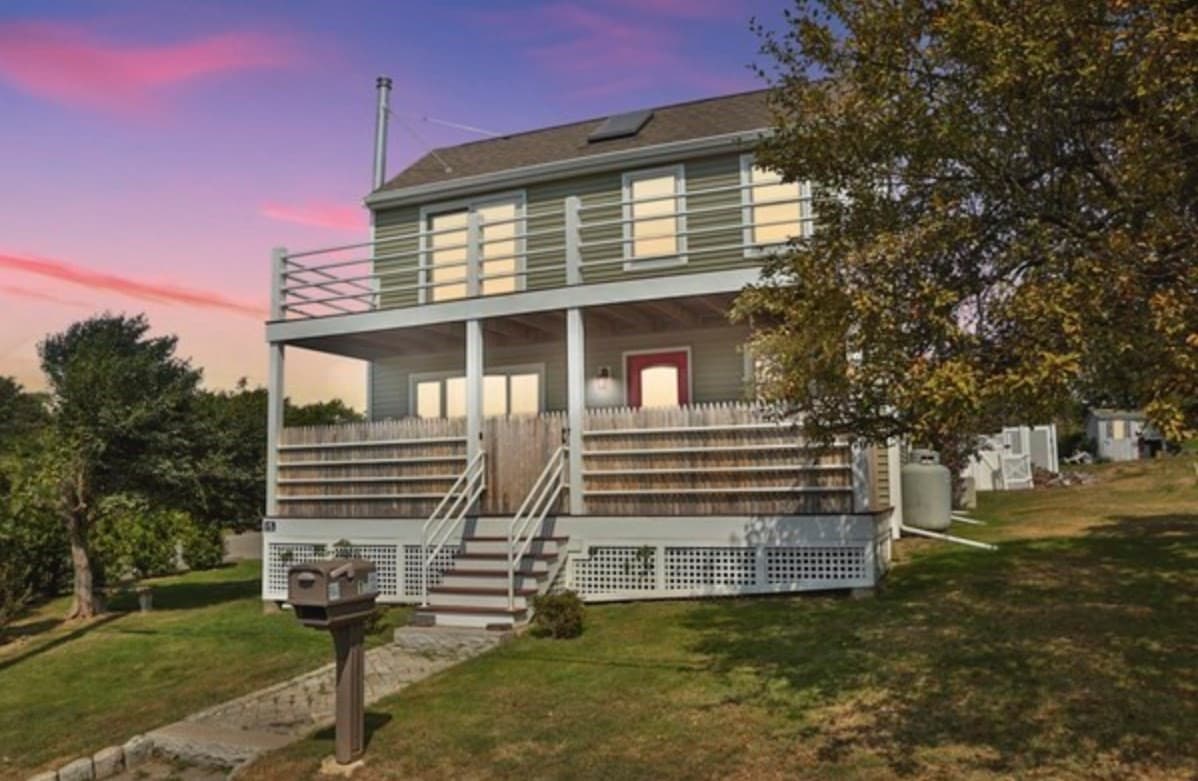 15 Clark Rd, Ipswich MA 01938