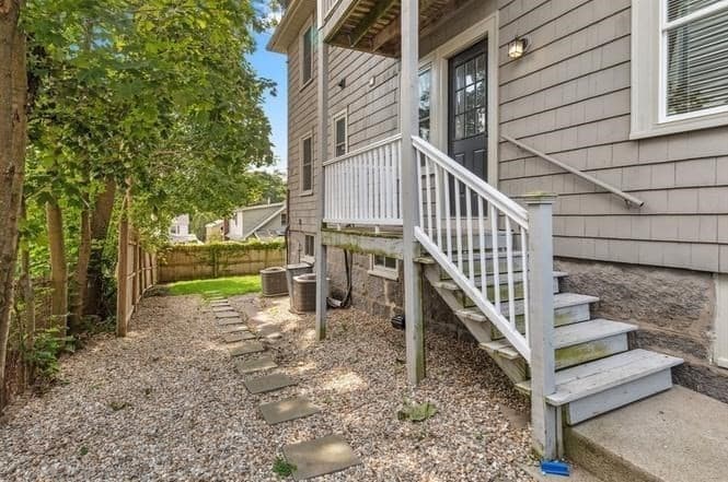 4 Family at 183 Whitwell St, Quincy MA 02169, Quincy, photo 13 of 19