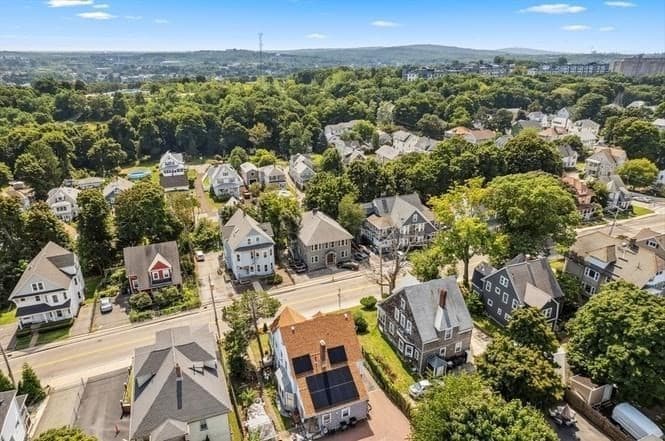 4 Family at 183 Whitwell St, Quincy MA 02169, Quincy, photo 16 of 19
