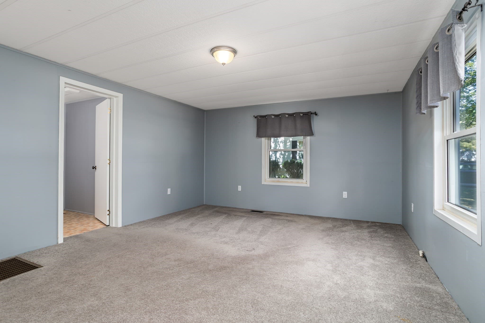 Mobile Home at 5 Hickory, Dover NH 03820, Dover, photo 20 of 42