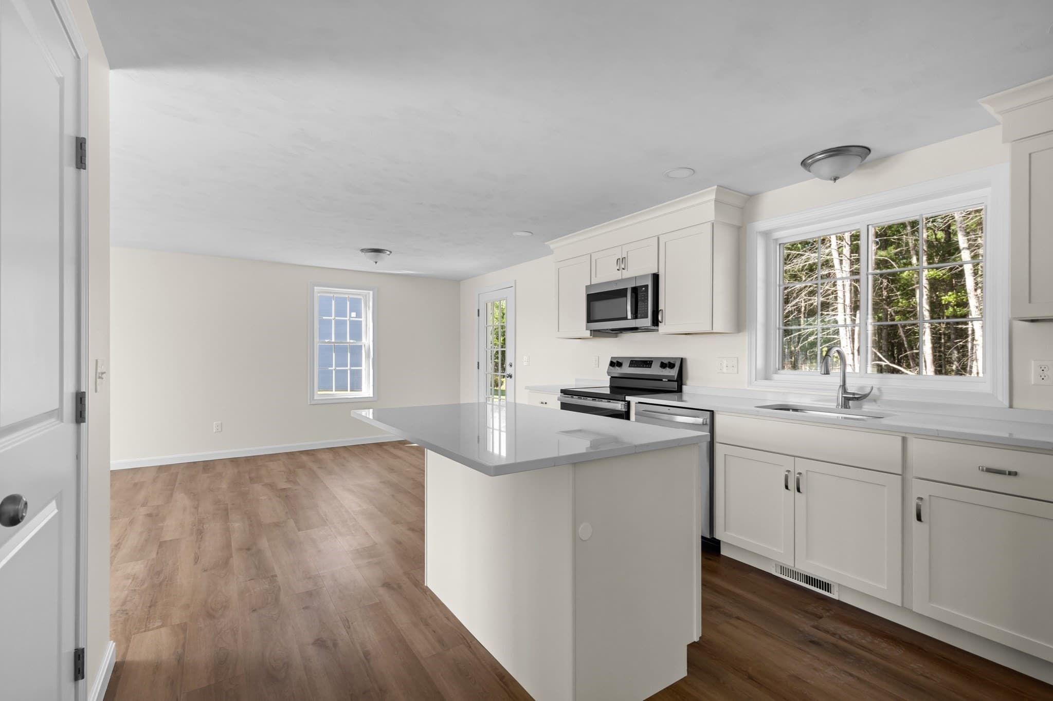 Single Family Residence at 29 Bumblebee Dr, Plymouth MA 02360, Plymouth, photo 17 of 32