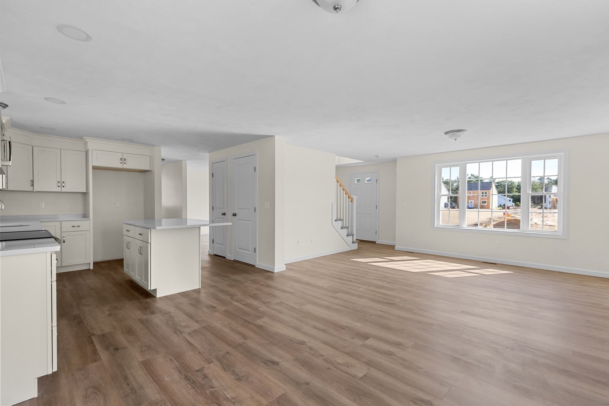 Single Family Residence at 29 Bumblebee Dr, Plymouth MA 02360, Plymouth, photo 5 of 32
