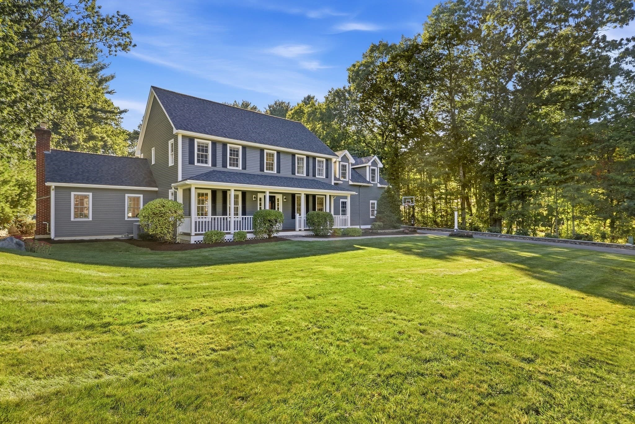 Single Family Residence at 135 Candlestick Rd, North Andover MA 01845, North Andover, photo 2 of 38
