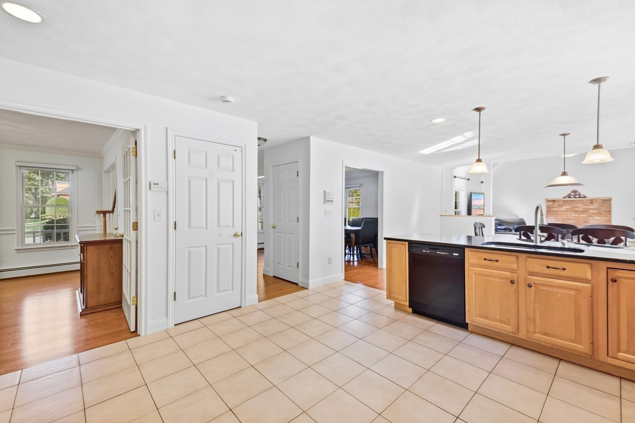 Single Family Residence at 135 Candlestick Rd, North Andover MA 01845, North Andover, photo 13 of 38