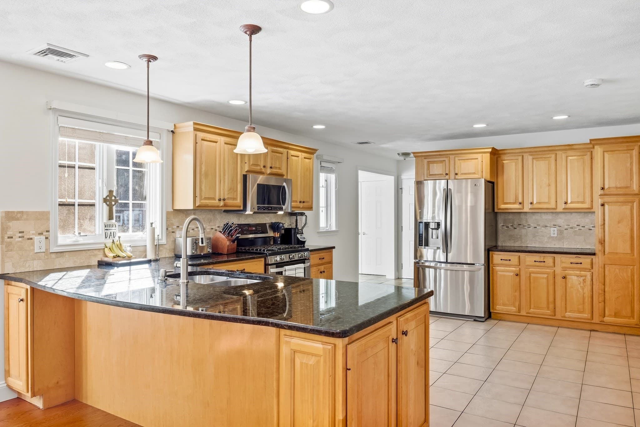 Single Family Residence at 135 Candlestick Rd, North Andover MA 01845, North Andover, photo 12 of 38
