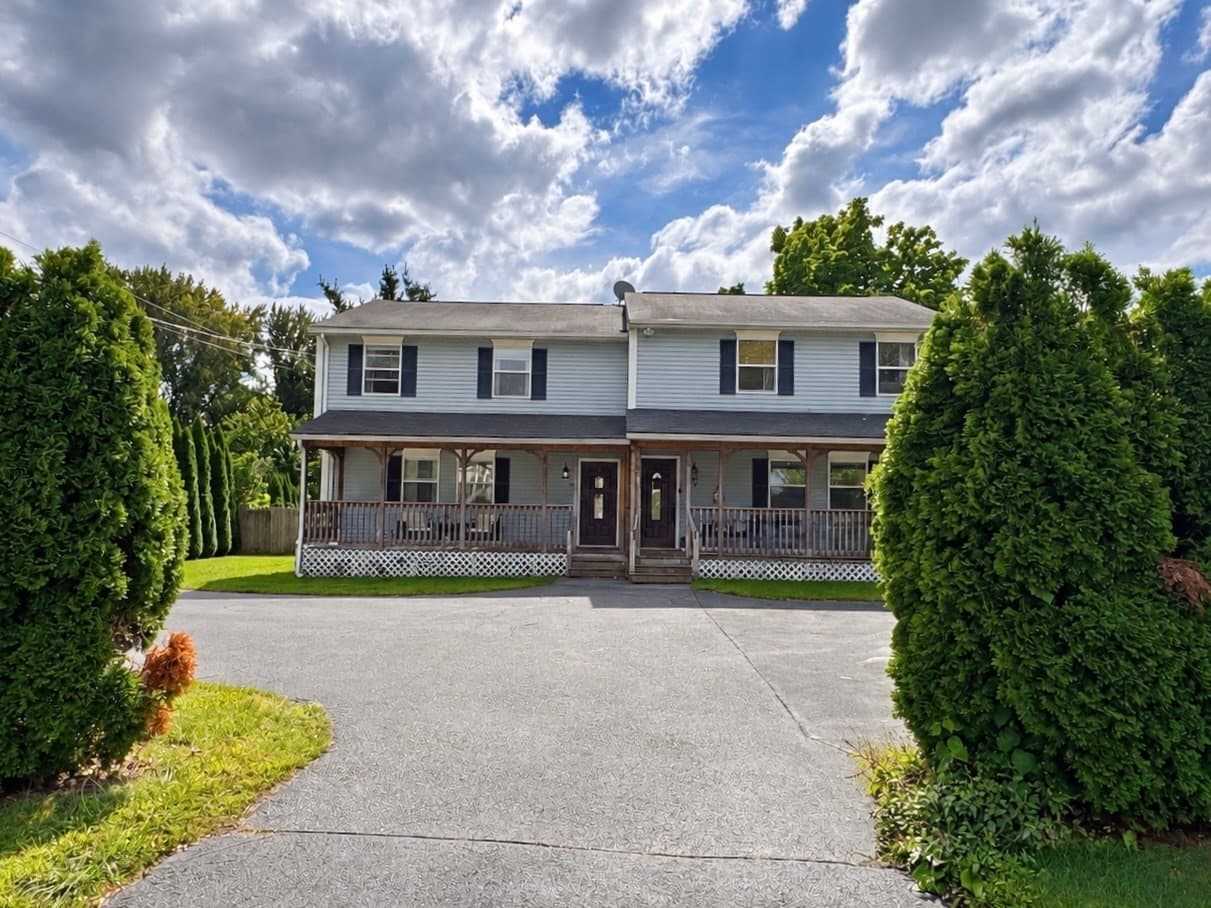 145 Mckinstry Ave, Chicopee MA 01013
