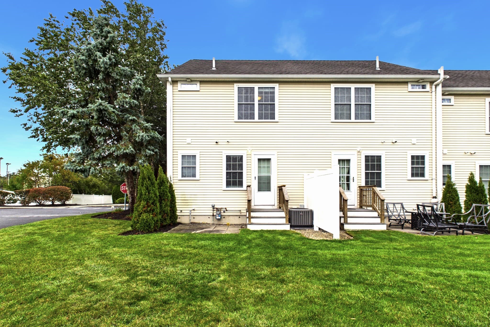 Condominium at 115 Boxberry Ln # 115, Rockland MA 02370, Rockland, photo 6 of 39