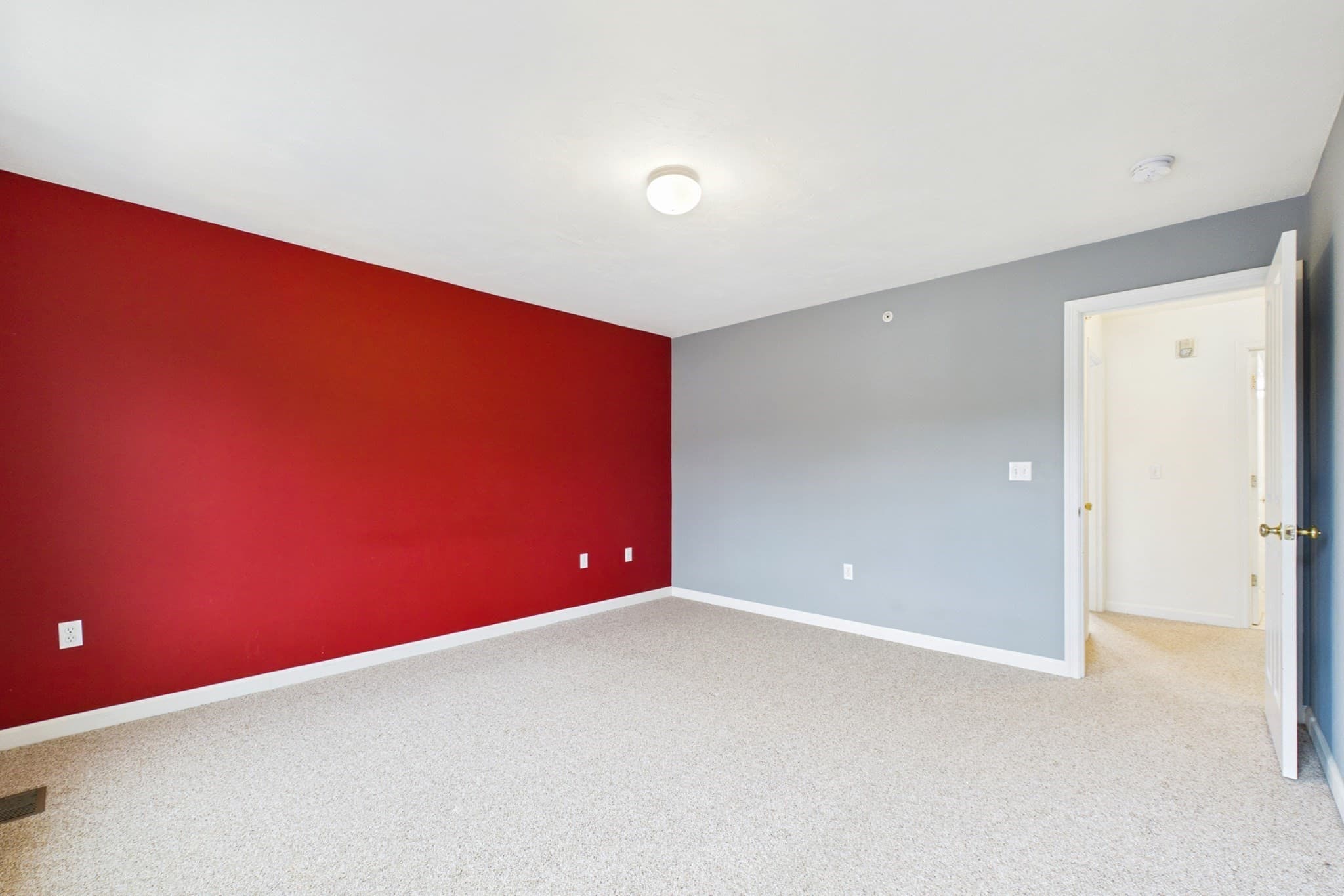 Condominium at 115 Boxberry Ln # 115, Rockland MA 02370, Rockland, photo 20 of 39