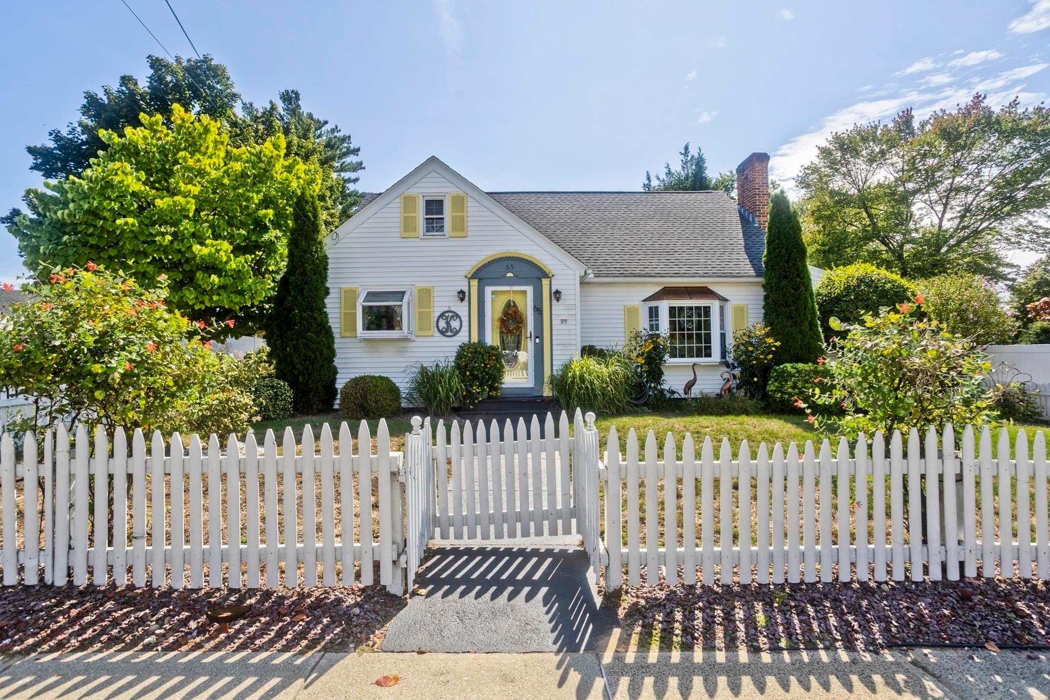 65 Beauchamp Terr., Chicopee MA 01020