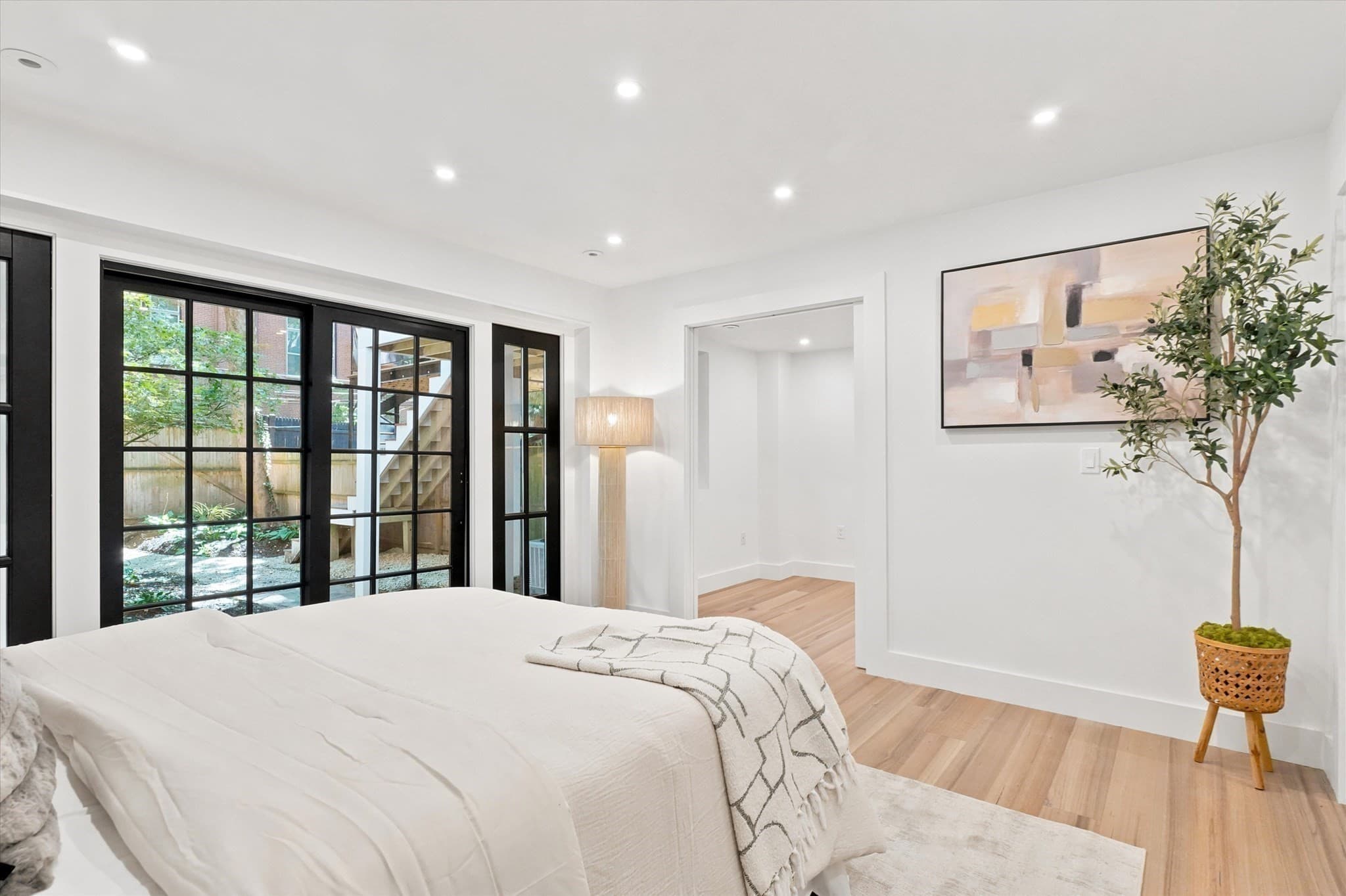 Condominium at 320 Shawmut Ave # 1, Boston MA 02118, Boston, photo 13 of 26