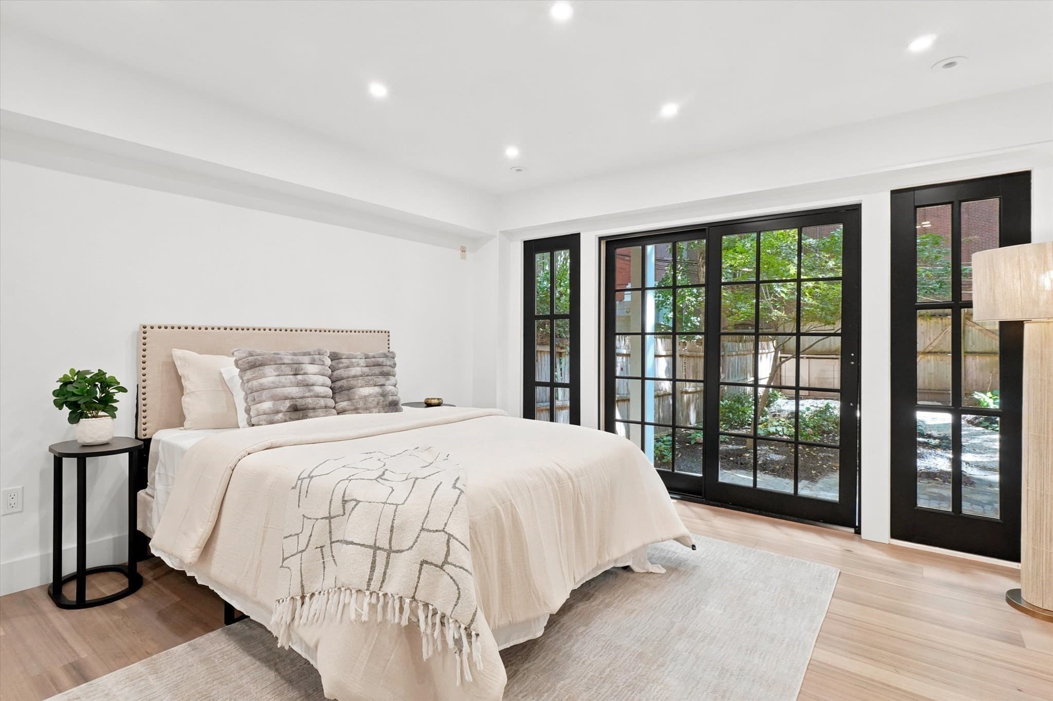 Condominium at 320 Shawmut Ave # 1, Boston MA 02118, Boston, photo 12 of 26