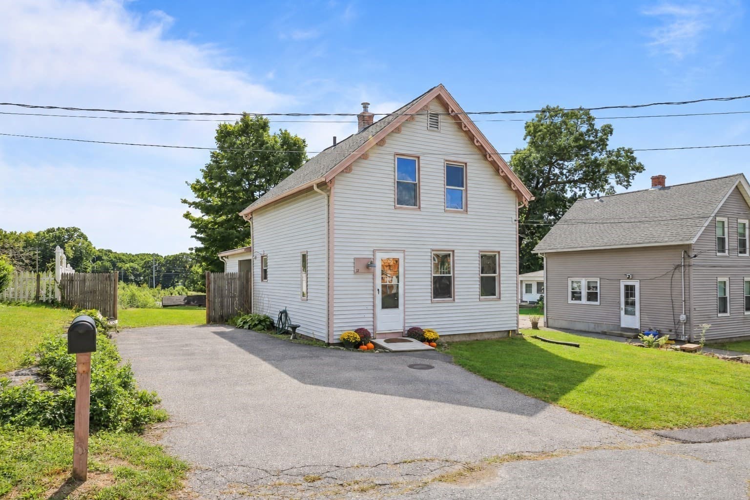 Single Family Residence at 12 Brightside St, Millbury MA 01527, Millbury, photo 3 of 33