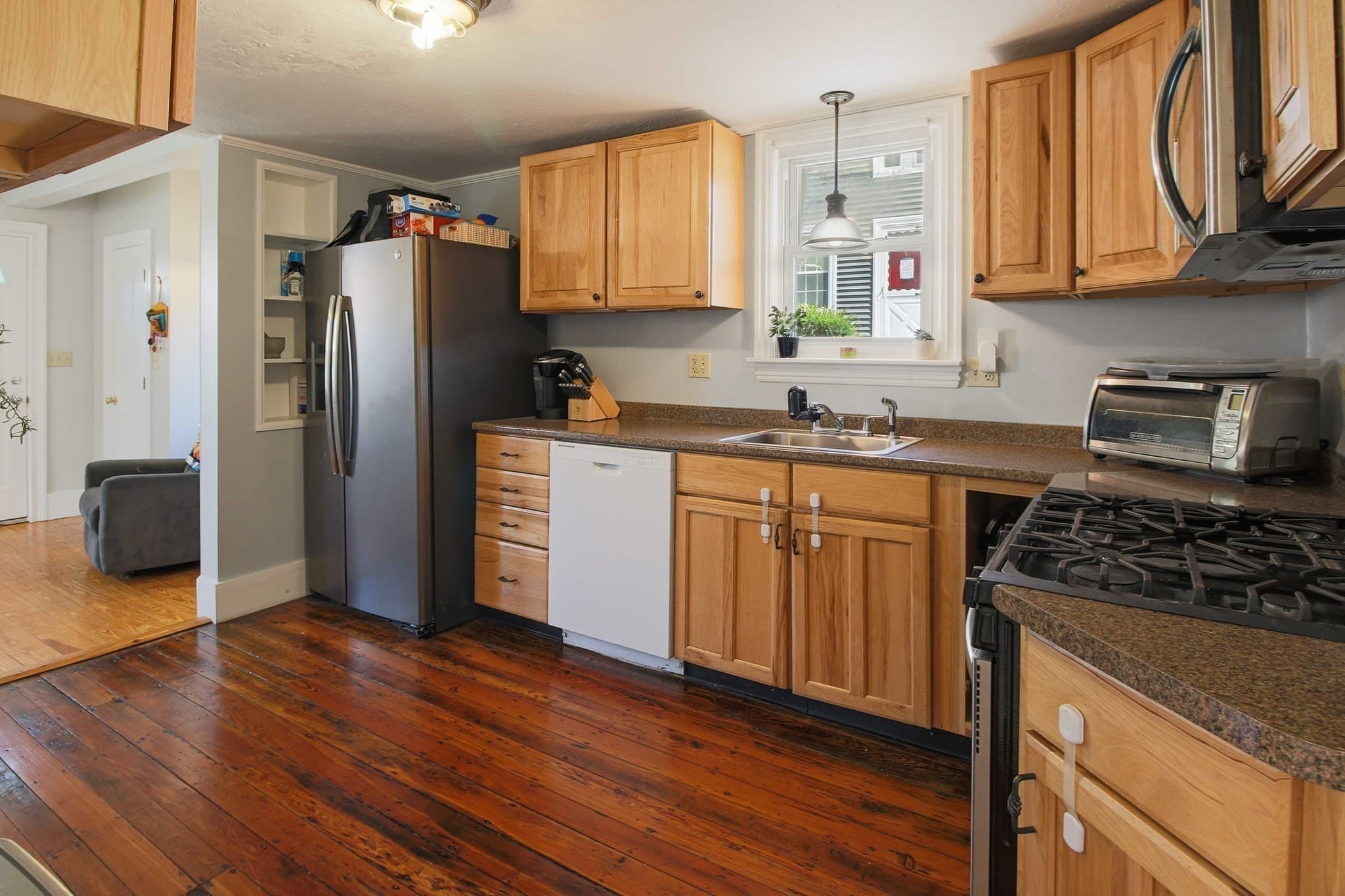 Single Family Residence at 12 Brightside St, Millbury MA 01527, Millbury, photo 9 of 33