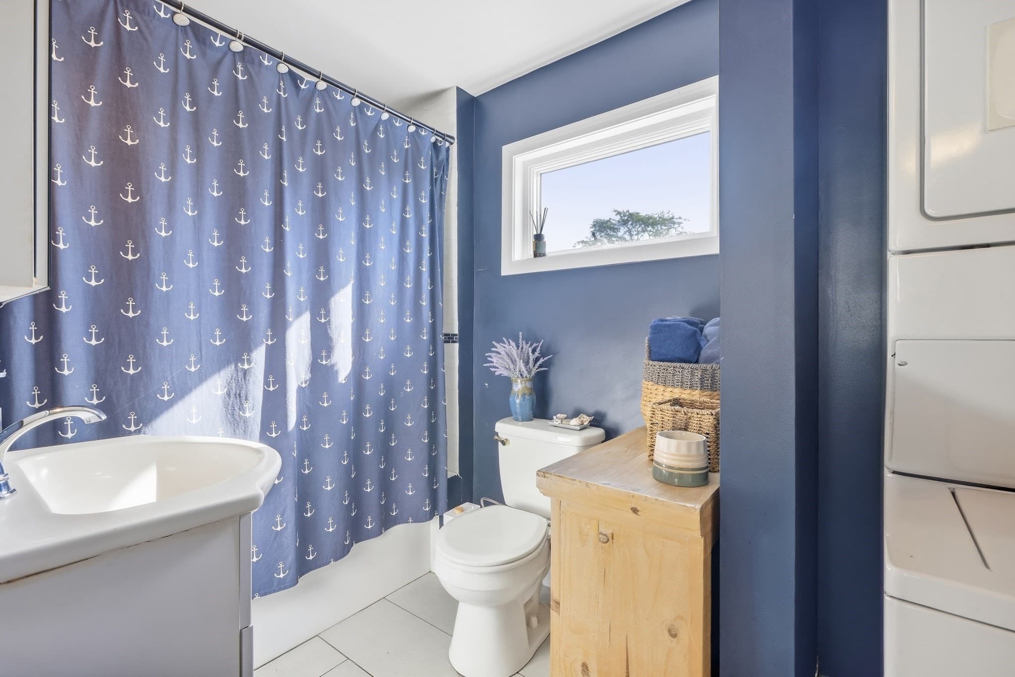 Single Family Residence at 201 W Manchester St, Lowell MA 01852, Lowell, photo 6 of 22