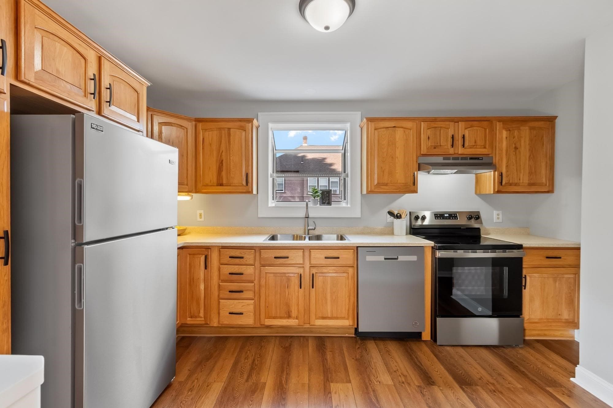 Single Family Residence at 567 Milk St, Fitchburg MA 01420, Fitchburg, photo 13 of 42