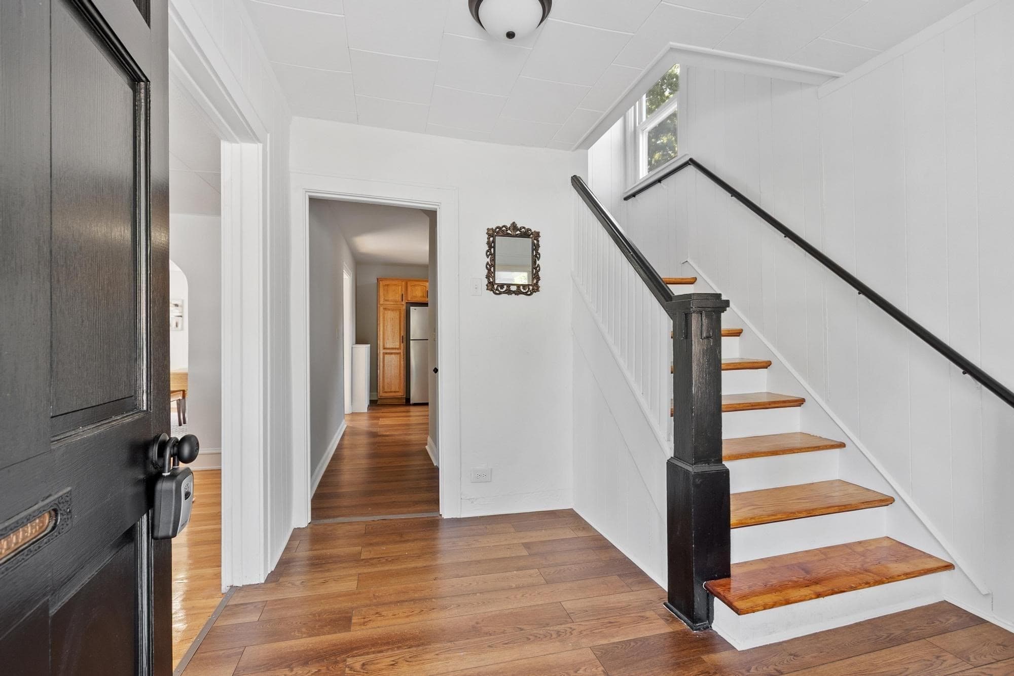 Single Family Residence at 567 Milk St, Fitchburg MA 01420, Fitchburg, photo 4 of 42