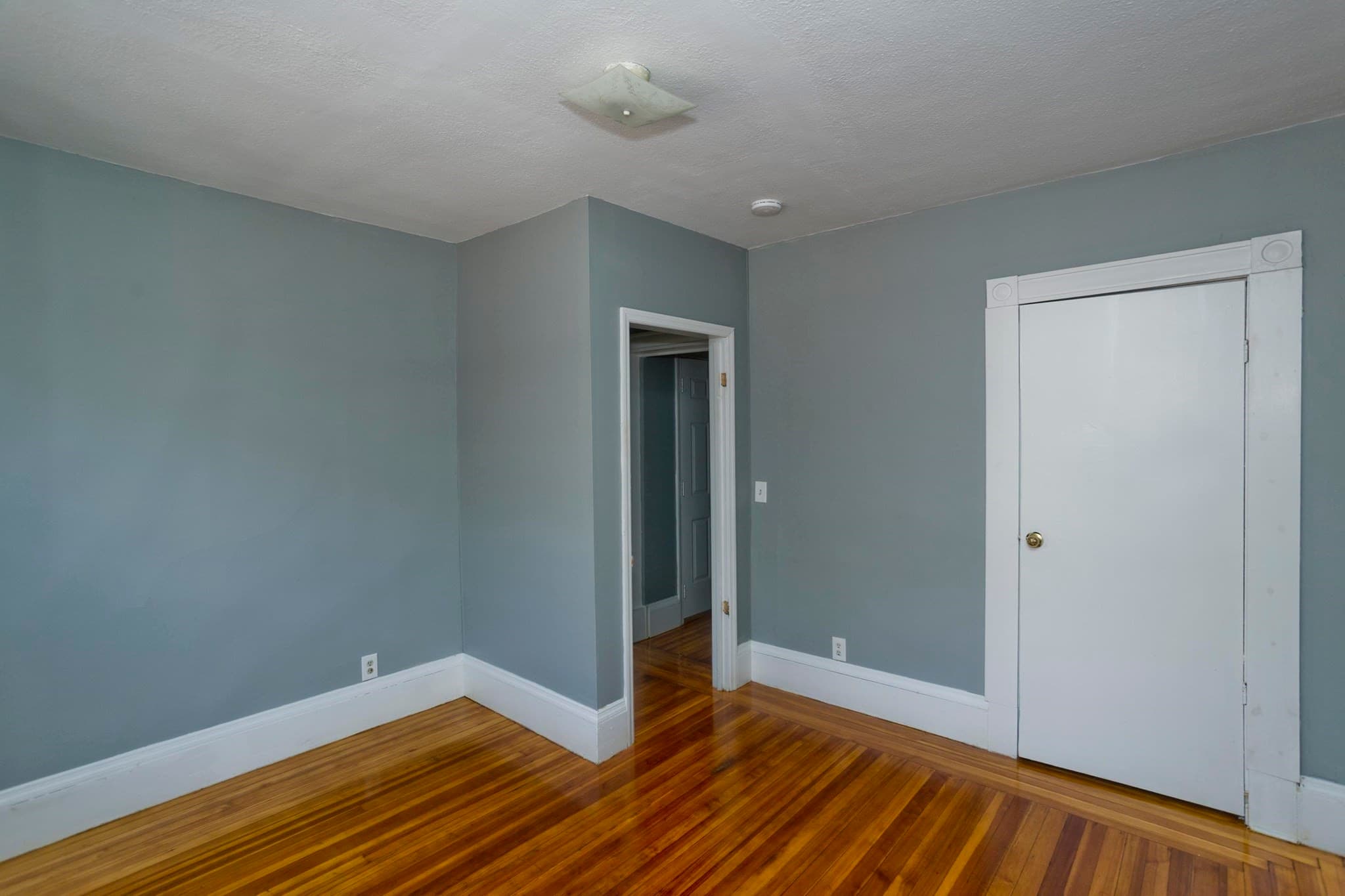 3 Family at 122 Fort Pleasant Ave, Springfield MA 01108, Springfield, photo 26 of 34