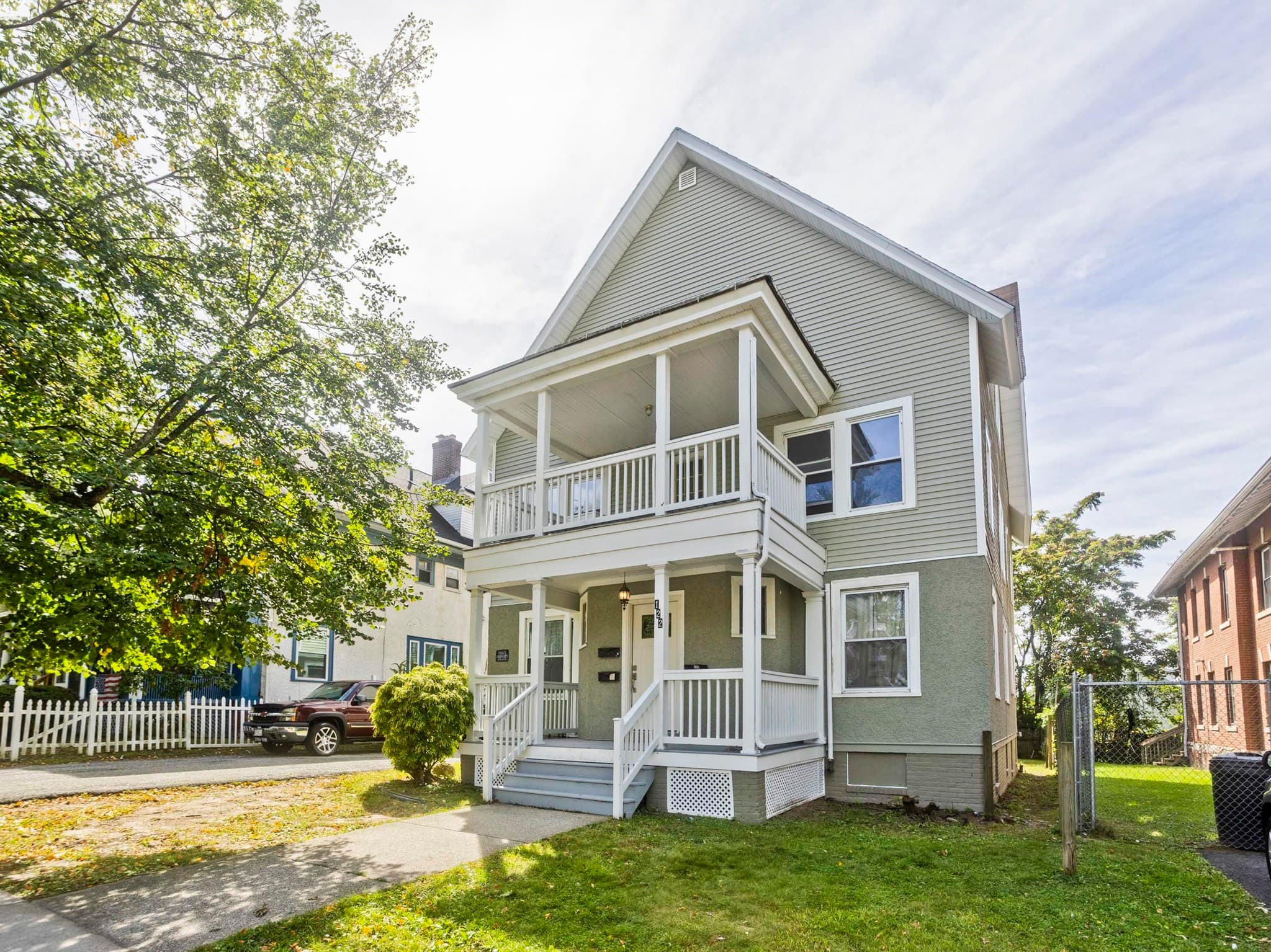 122 Fort Pleasant Ave, Springfield MA 01108