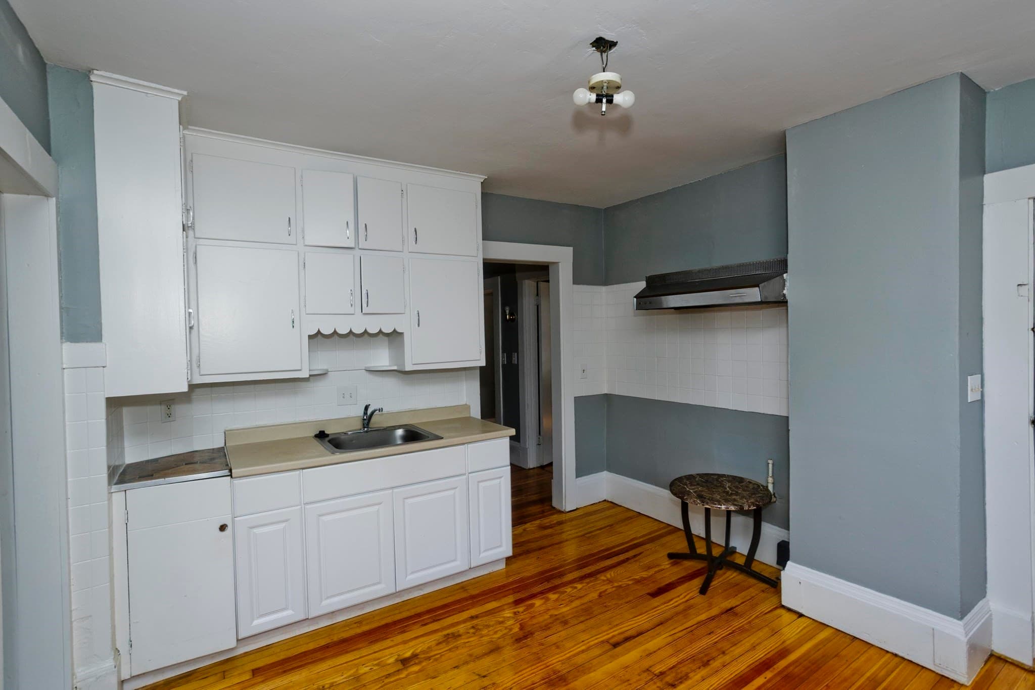 3 Family at 122 Fort Pleasant Ave, Springfield MA 01108, Springfield, photo 9 of 34