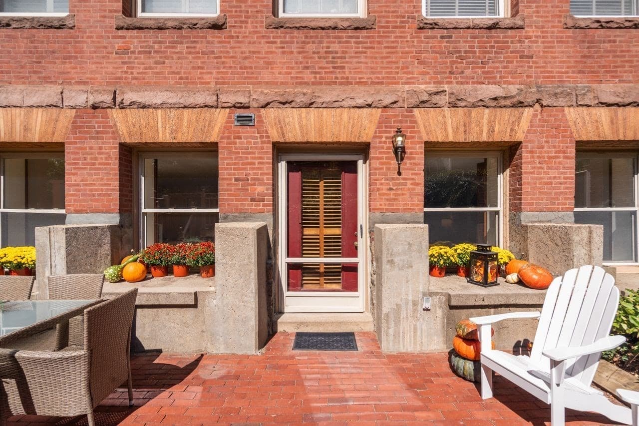 Condominium at 110 Washington Park # 2, Newton MA 02460, Newton, photo 14 of 17