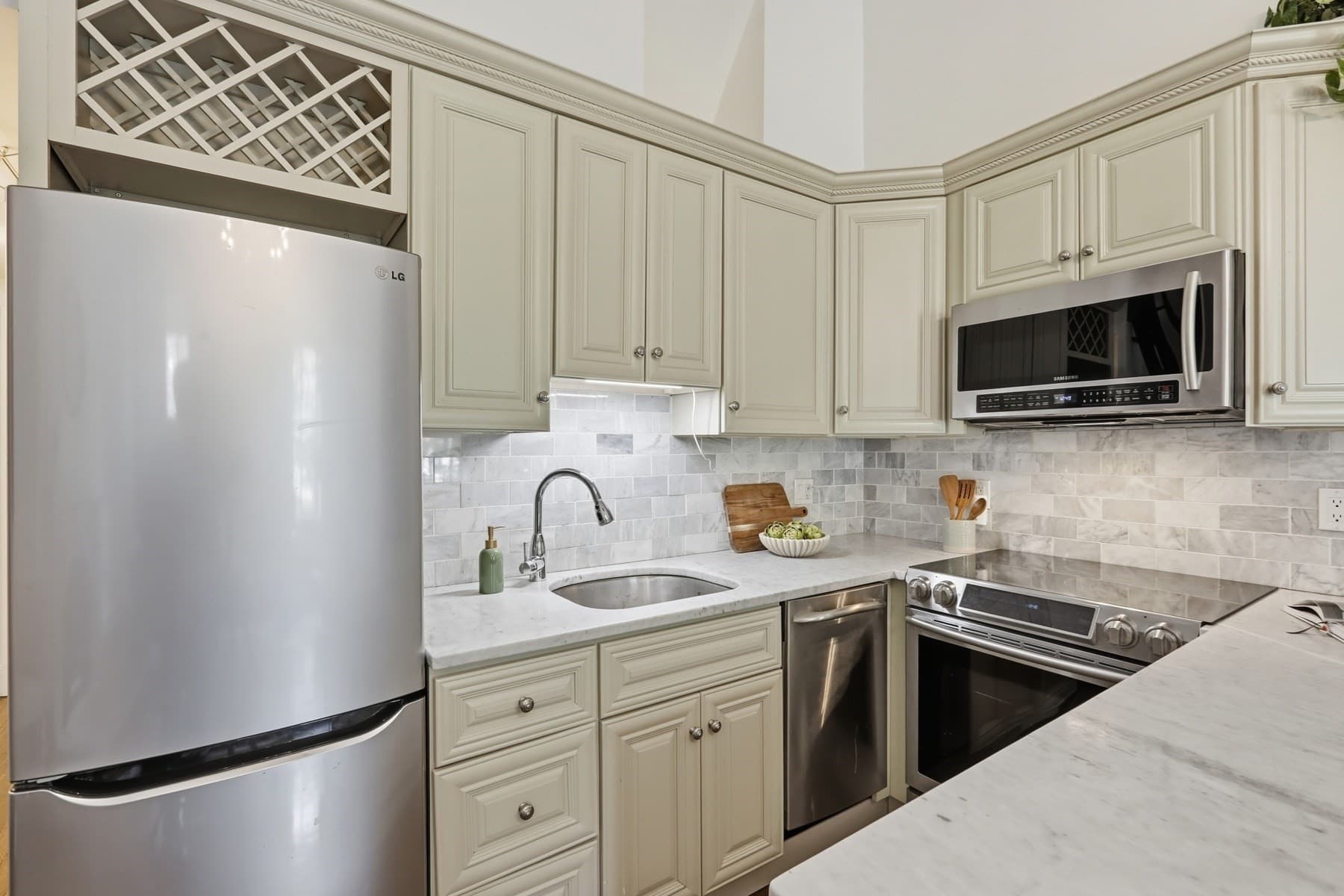 Condominium at 43 W. Newton Street # 10, Boston MA 02118, Boston, photo 11 of 24