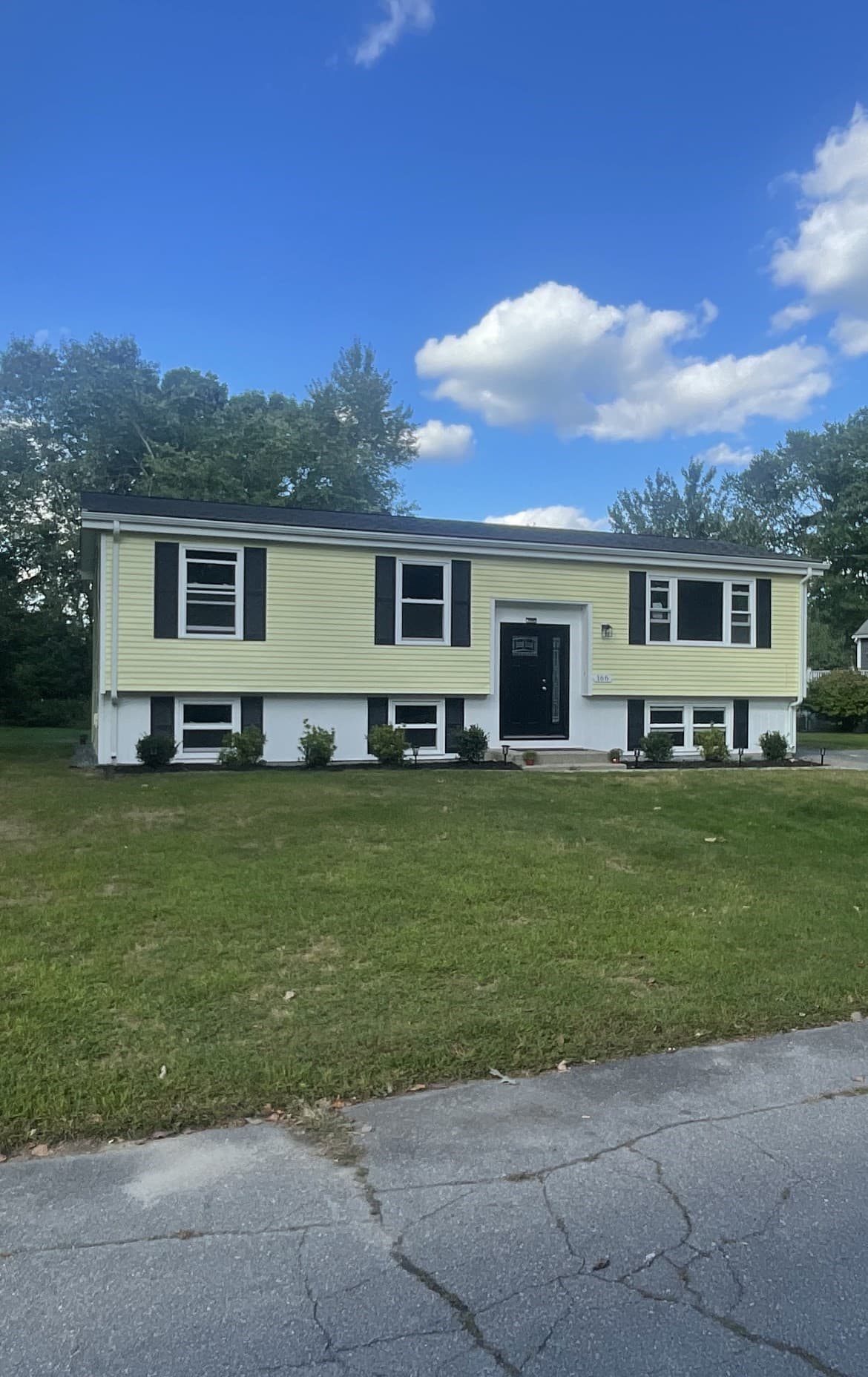 166 Ingraham St, Attleboro MA 02703
