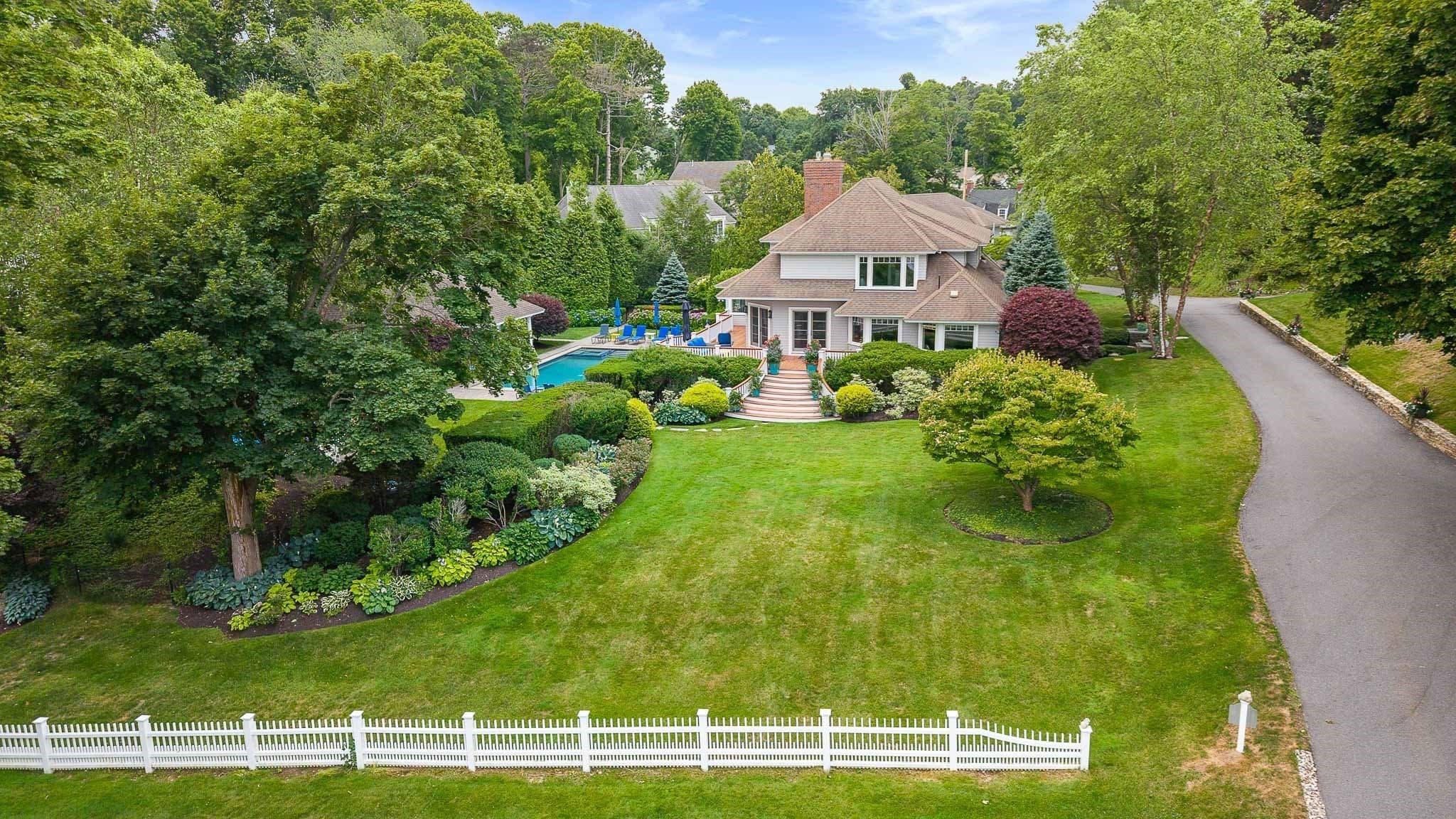 1 Anchorage Ln, Marblehead MA 01945