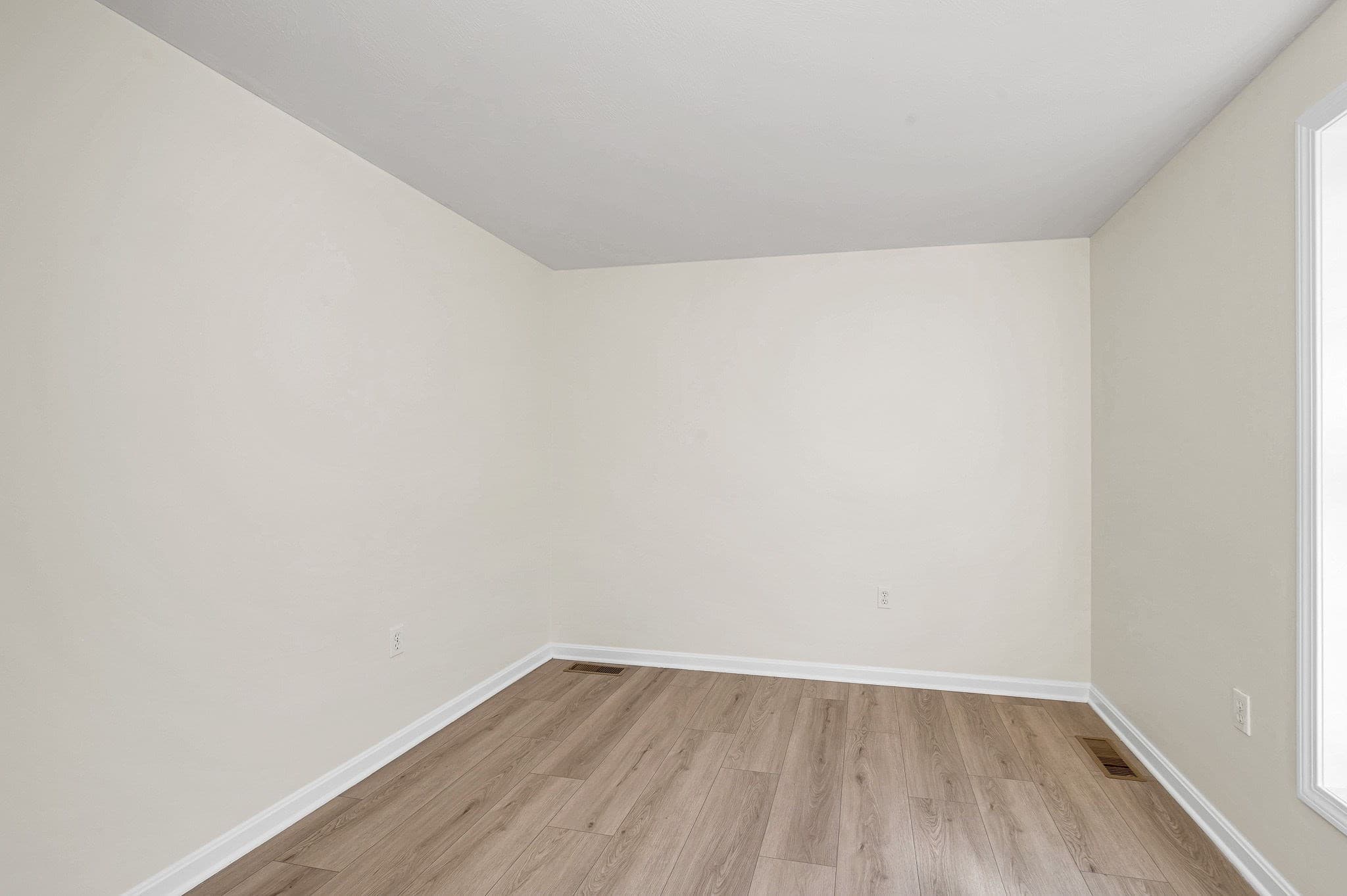 Condominium at 118 Barbara Ln # 118, Hudson NH 03051, Hudson, photo 23 of 35