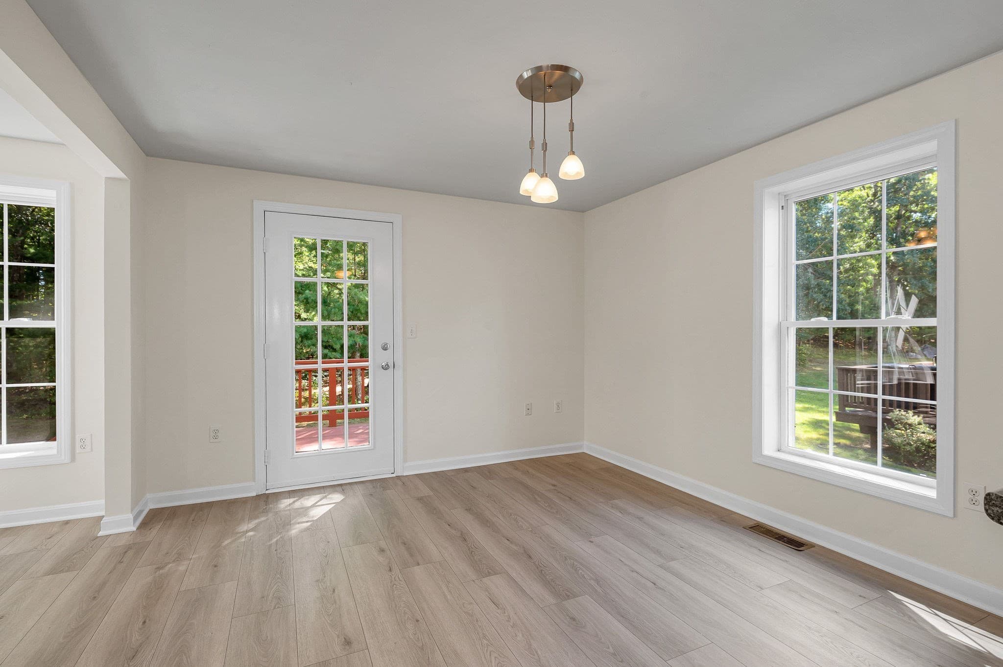 Condominium at 118 Barbara Ln # 118, Hudson NH 03051, Hudson, photo 7 of 35