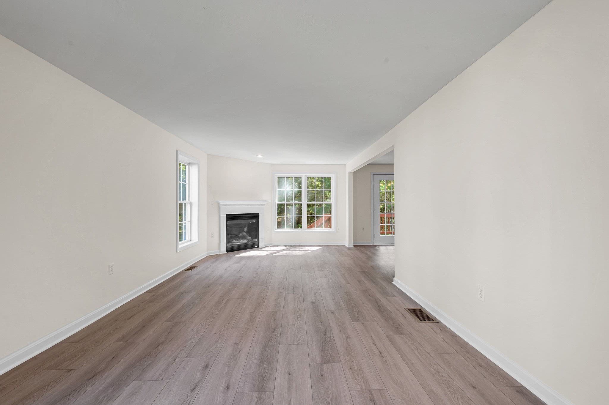 Condominium at 118 Barbara Ln # 118, Hudson NH 03051, Hudson, photo 3 of 35