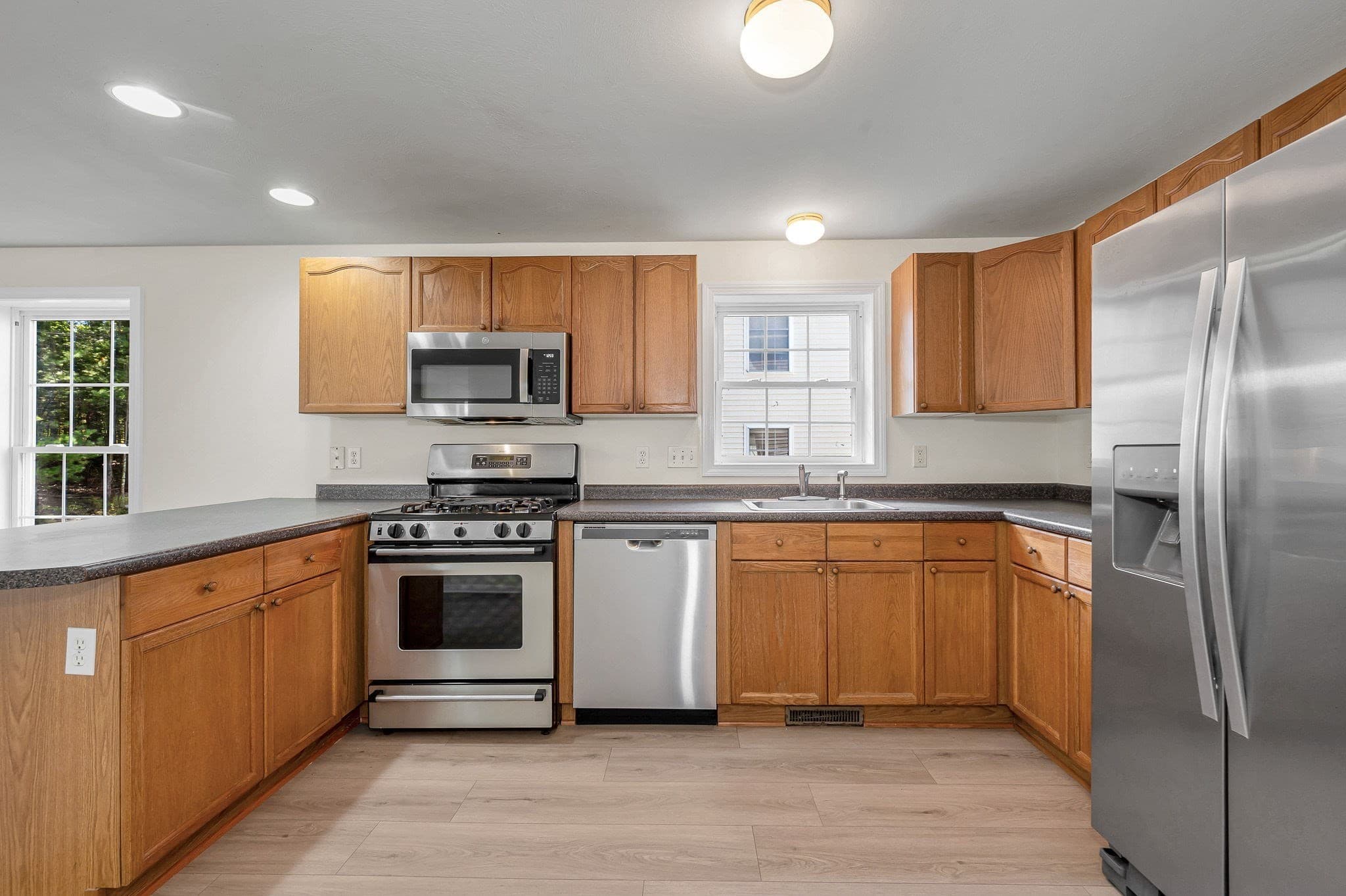 Condominium at 118 Barbara Ln # 118, Hudson NH 03051, Hudson, photo 10 of 35