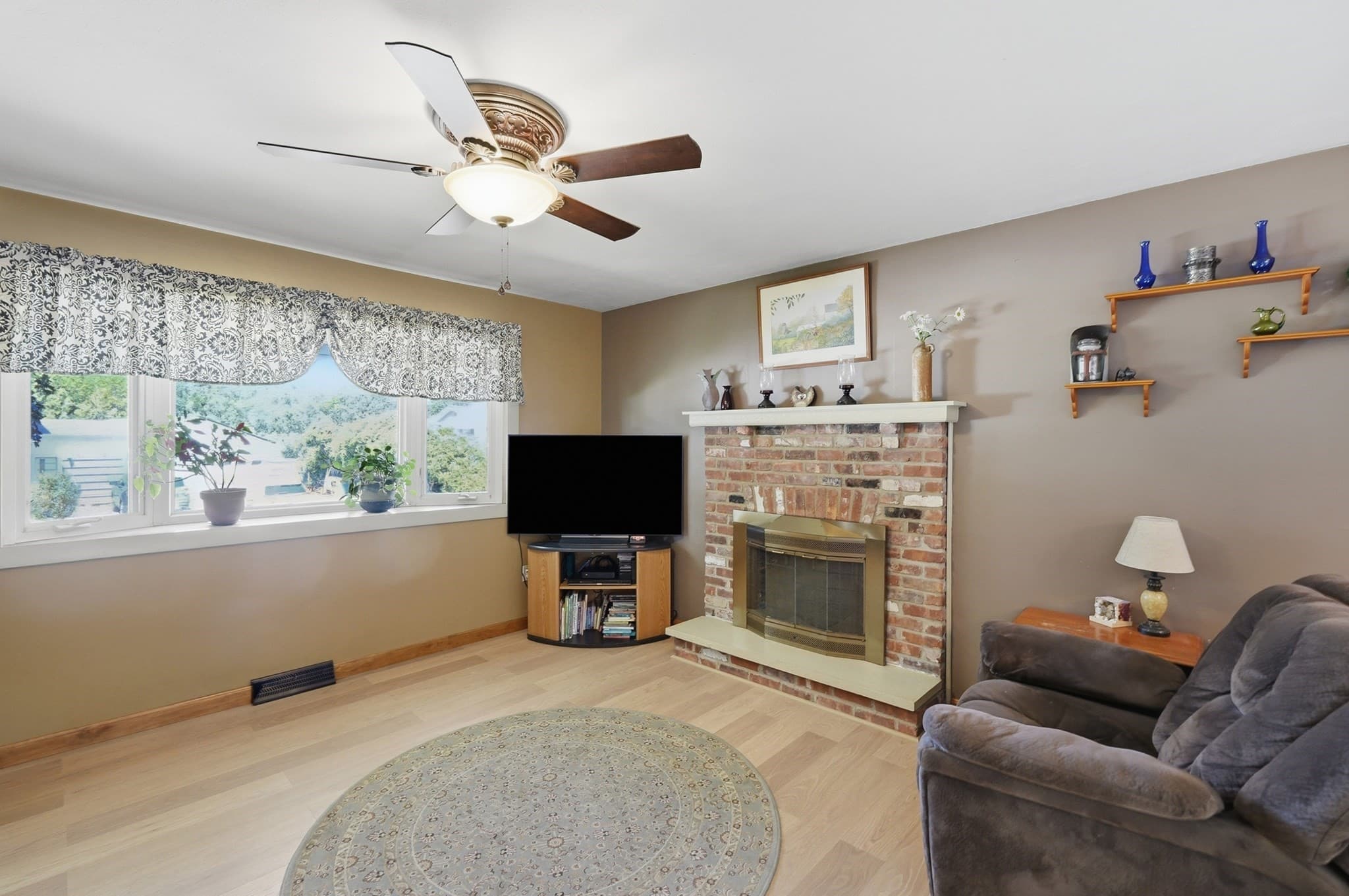 Single Family Residence at 50 Naples St., Leominster MA 01453, Leominster, photo 12 of 37