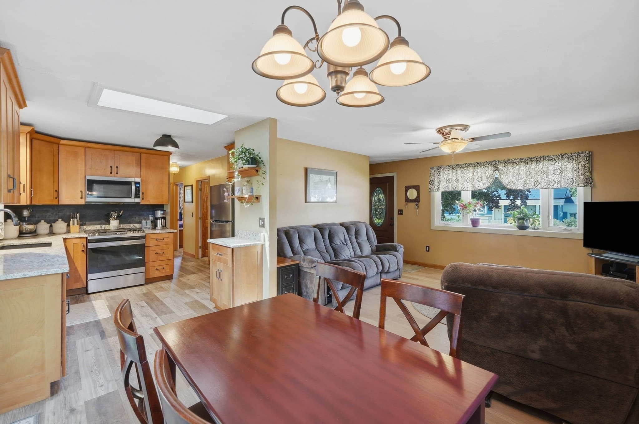 Single Family Residence at 50 Naples St., Leominster MA 01453, Leominster, photo 9 of 37