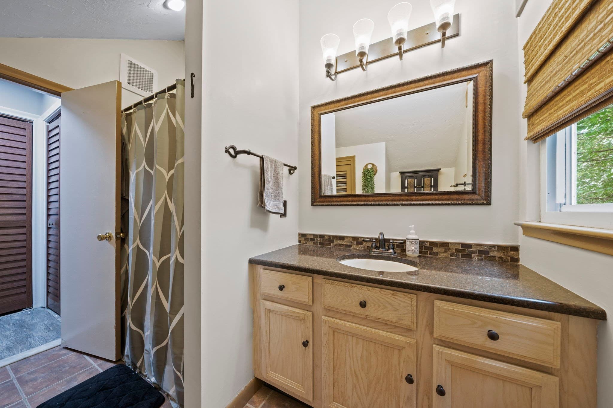 Condominium at 233 Lake Street # F, Weymouth MA 02189, Weymouth, photo 11 of 21