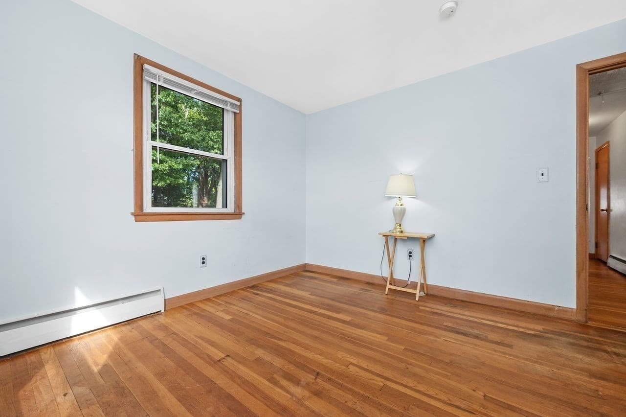 Single Family Residence at 195 Temple Road, Waltham MA 02452, Waltham, photo 12 of 33