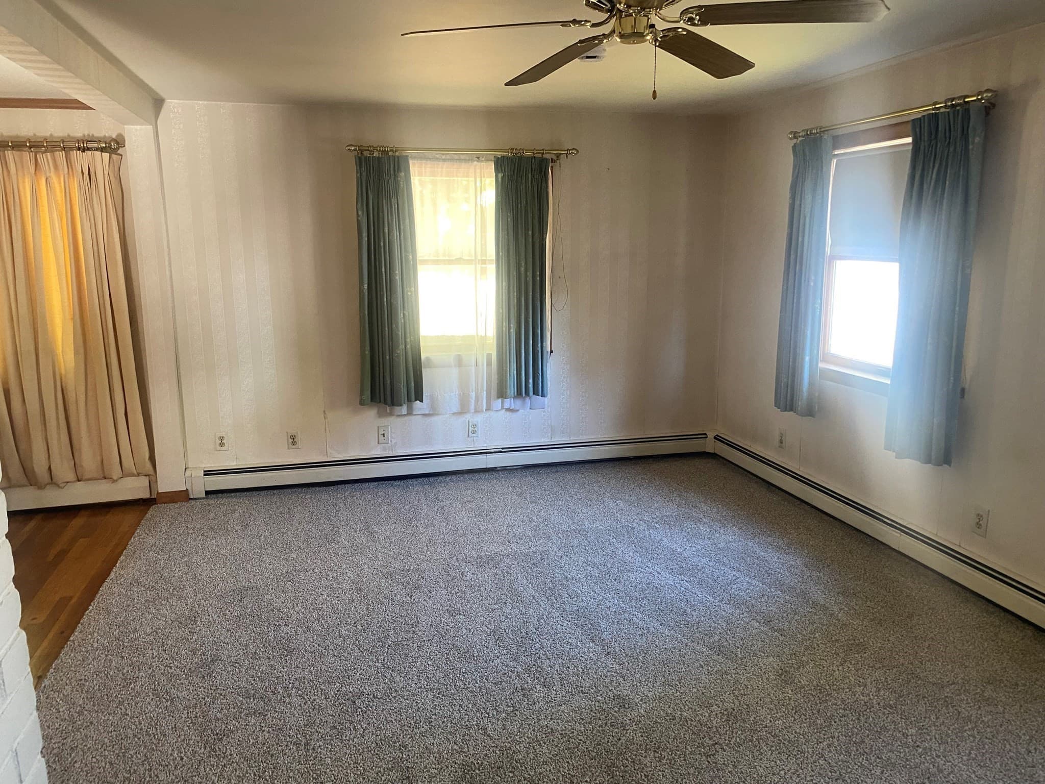 Single Family Residence at 195 Temple Road, Waltham MA 02452, Waltham, photo 10 of 33