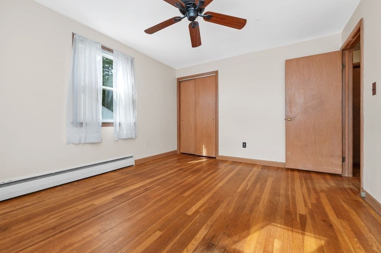 Single Family Residence at 195 Temple Road, Waltham MA 02452, Waltham, photo 15 of 33