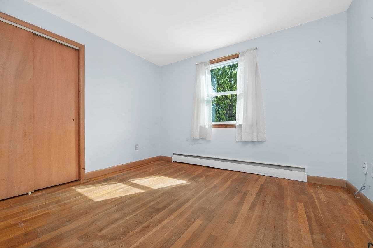 Single Family Residence at 195 Temple Road, Waltham MA 02452, Waltham, photo 19 of 33