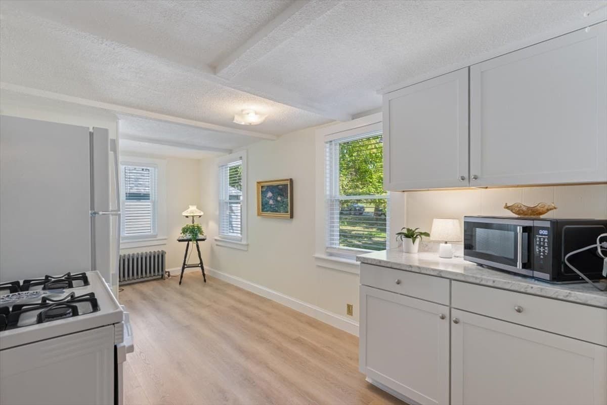 Single Family Residence at 65 Oxford Ave, Haverhill MA 01835, Haverhill, photo 17 of 39