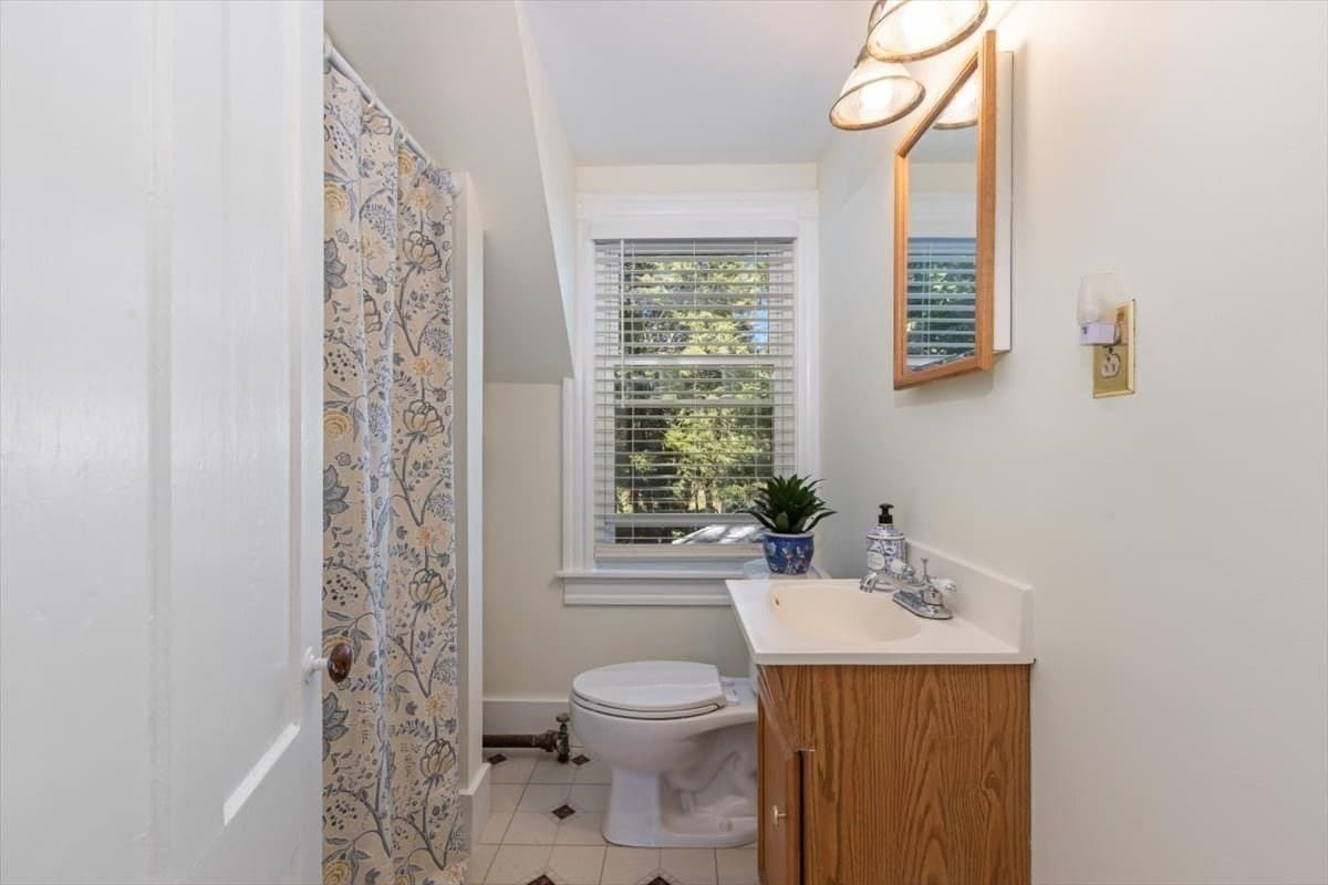 Single Family Residence at 65 Oxford Ave, Haverhill MA 01835, Haverhill, photo 26 of 39