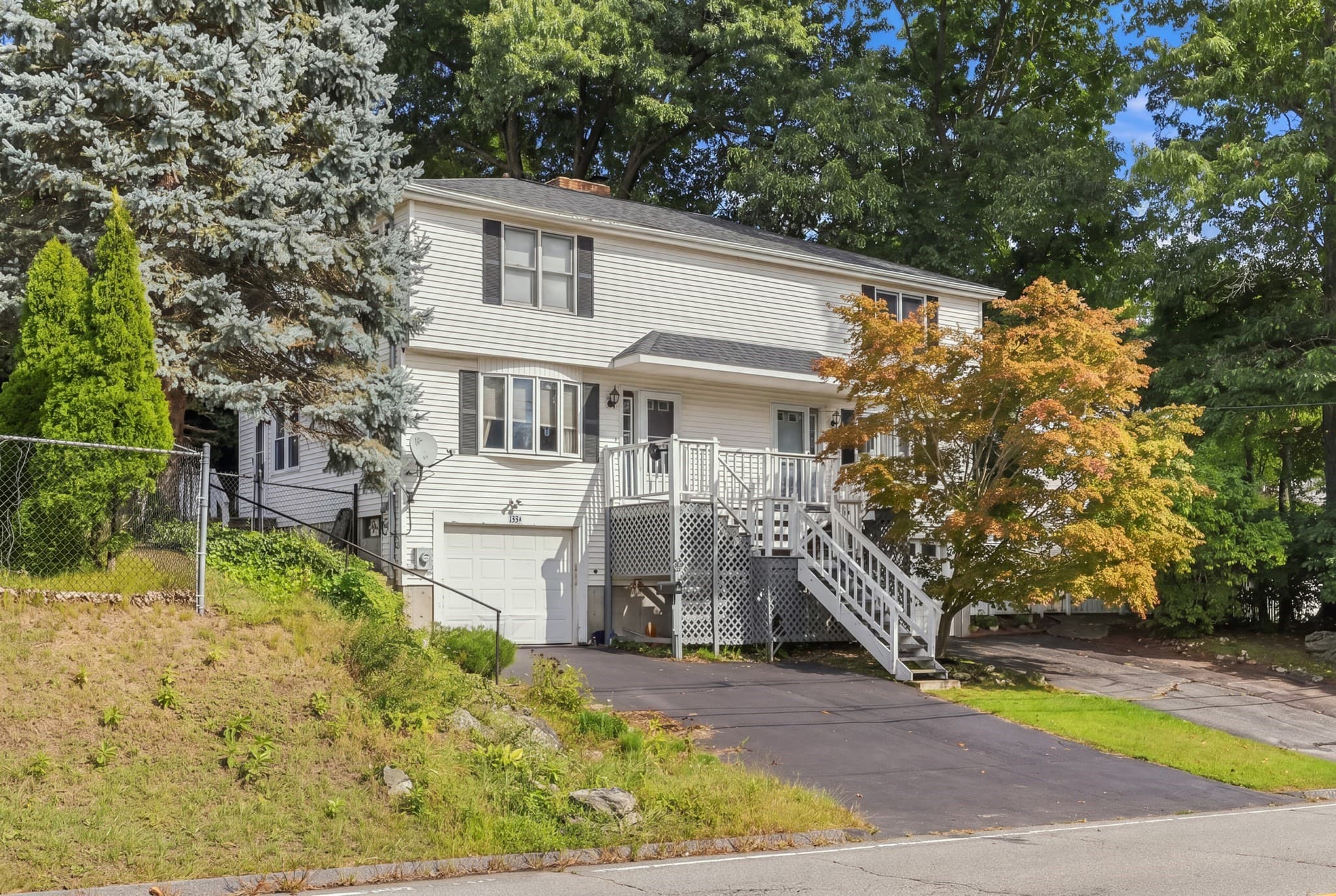 Single Family Residence at 133 Commonwealth Ave # B, Worcester MA 01604, Worcester, photo 2 of 39