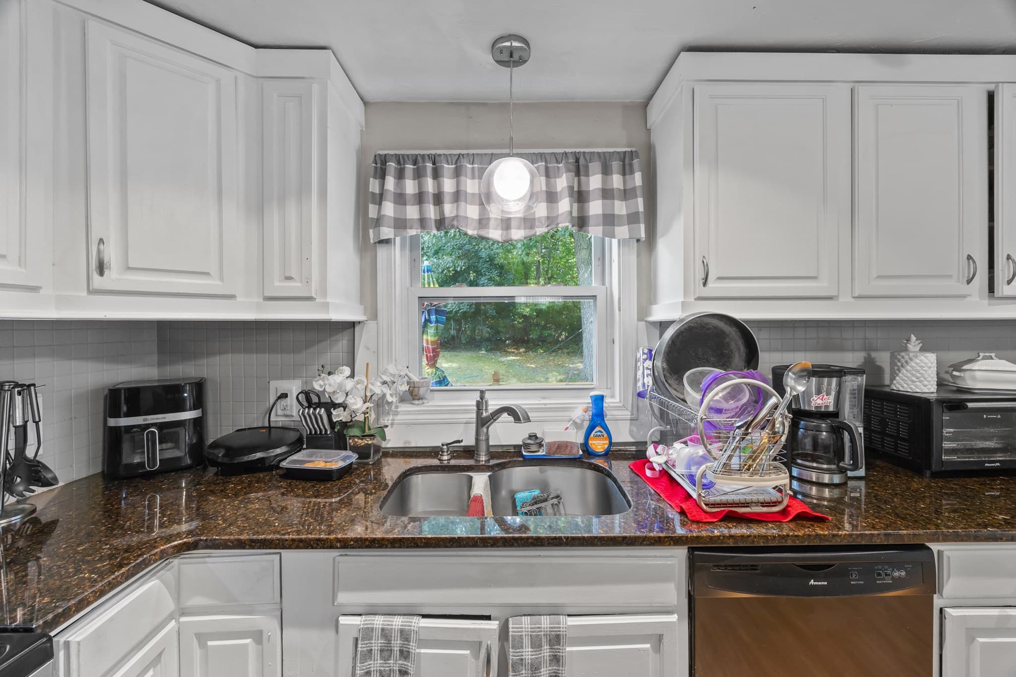 Single Family Residence at 133 Commonwealth Ave # B, Worcester MA 01604, Worcester, photo 9 of 39